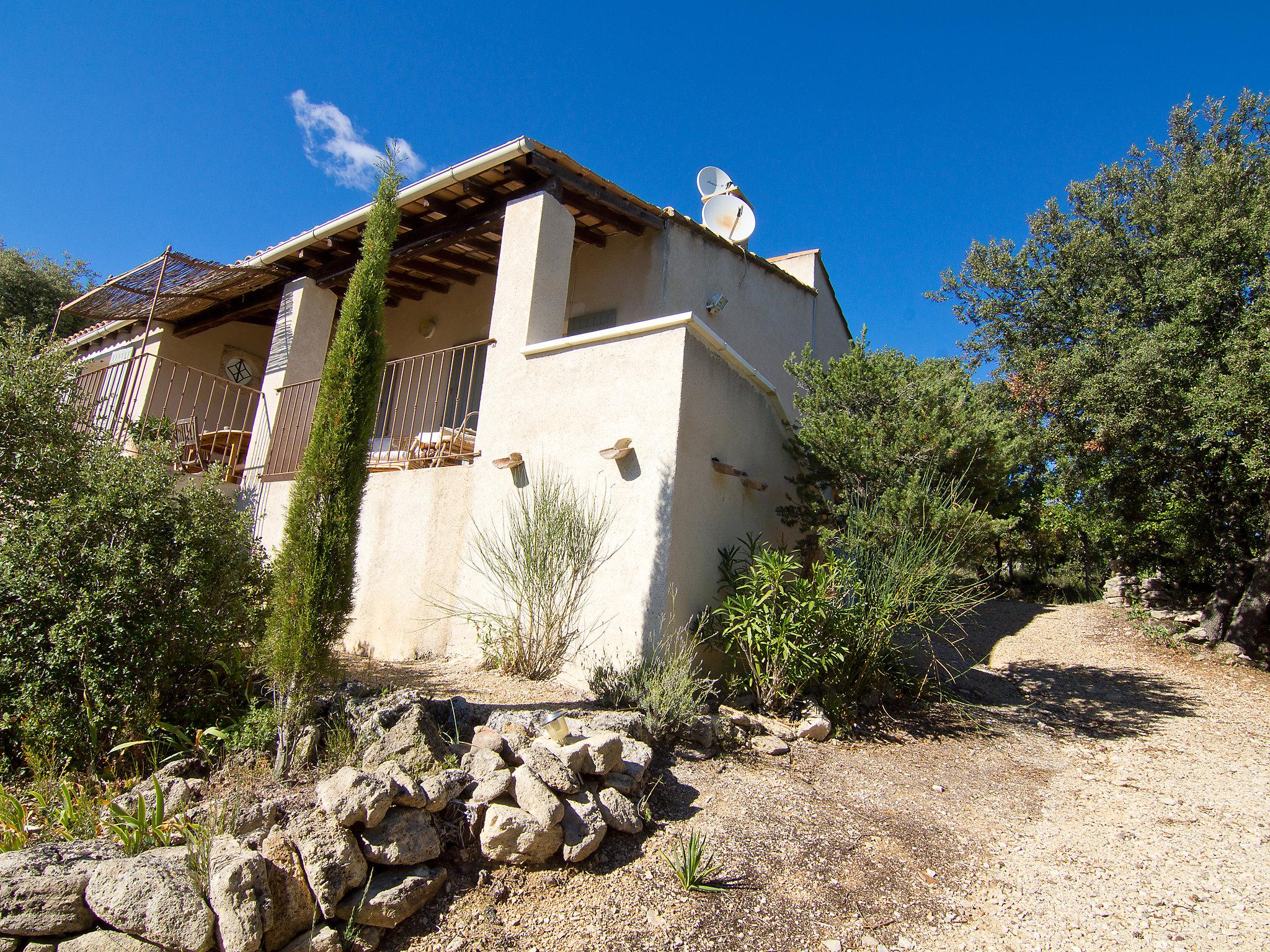 Foto 28 - Casa de 4 quartos em Viens com piscina privada e terraço