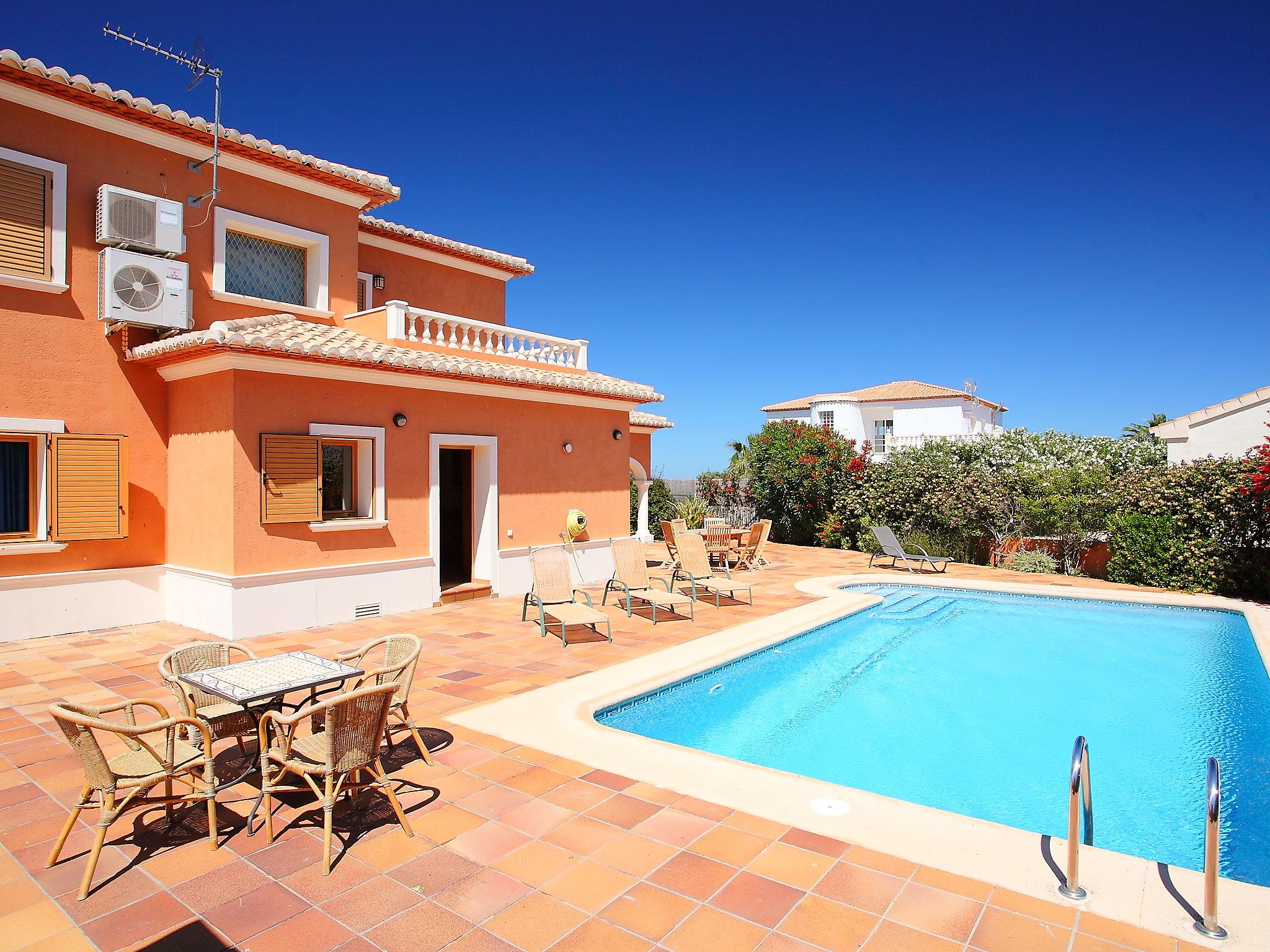 Foto 19 - Casa de 3 habitaciones en Beniarbeig con piscina privada y vistas al mar