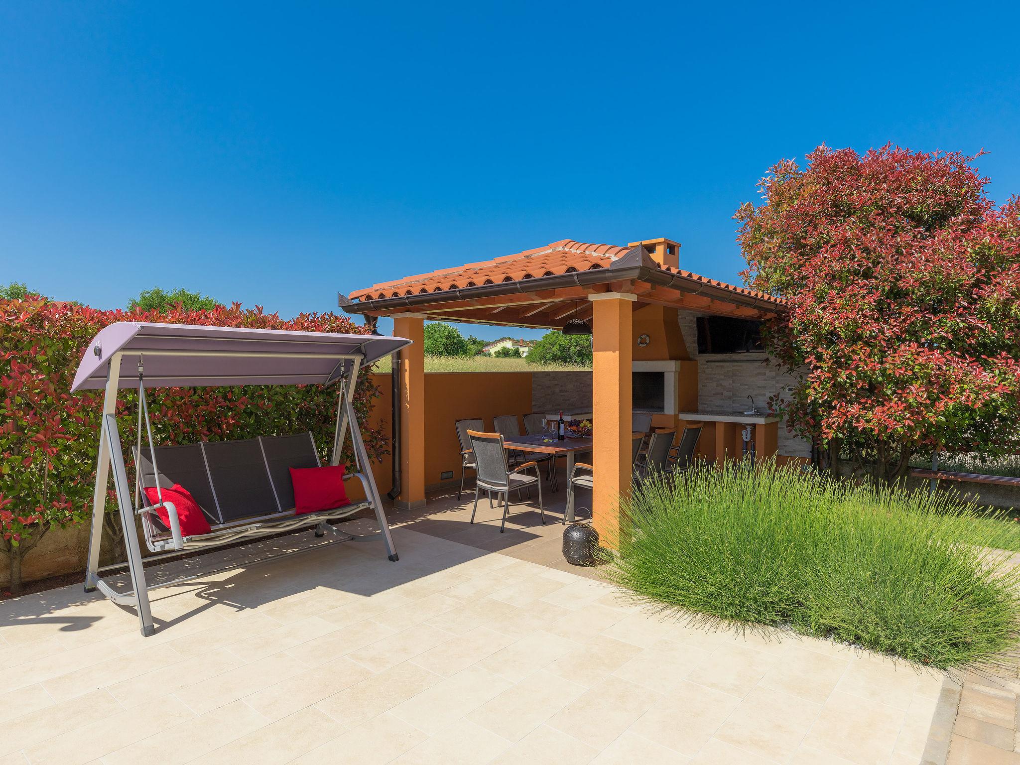 Photo 17 - Maison de 6 chambres à Pula avec piscine privée et vues à la mer