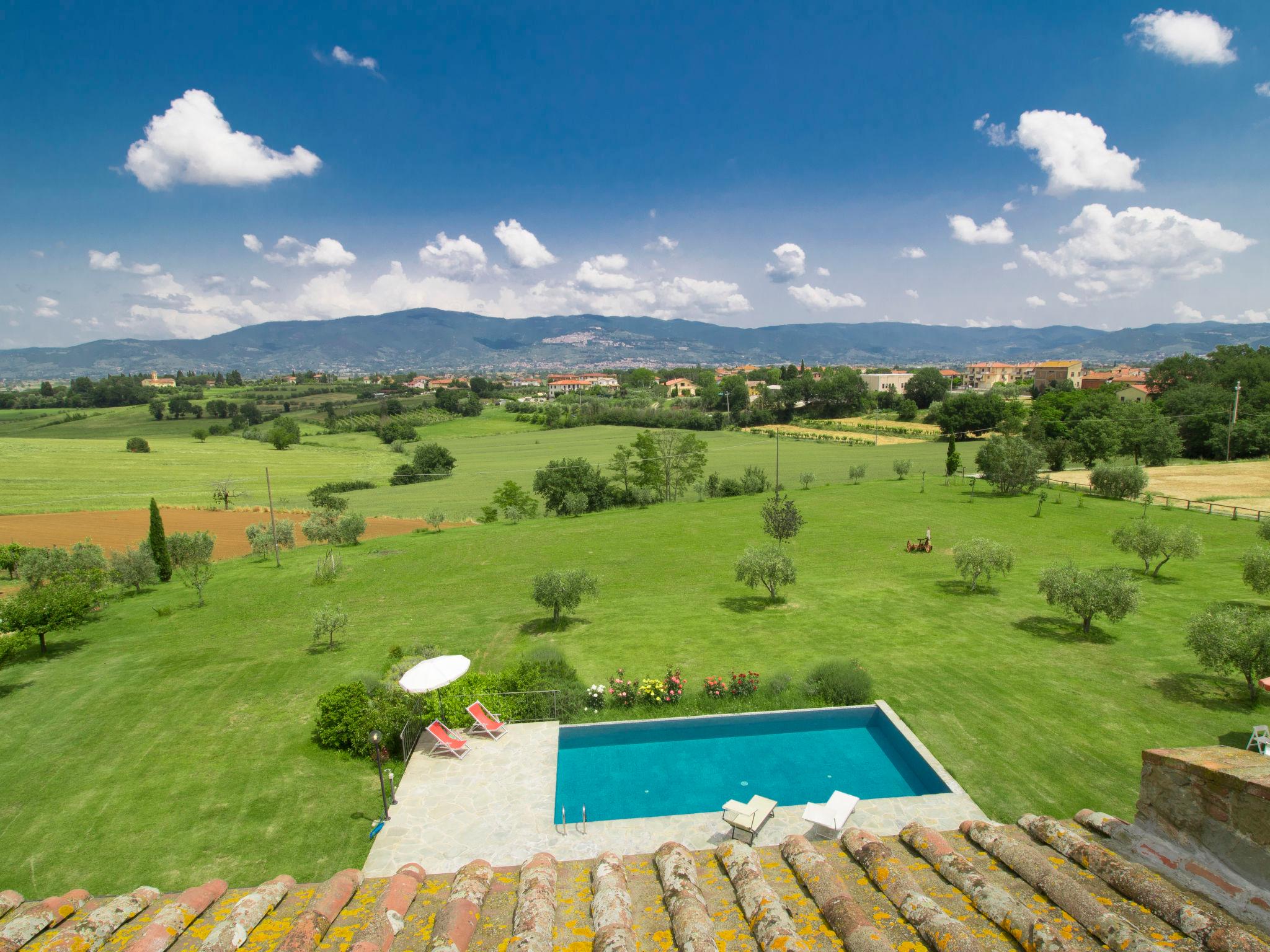 Foto 2 - Casa de 4 quartos em Cortona com piscina privada e jardim