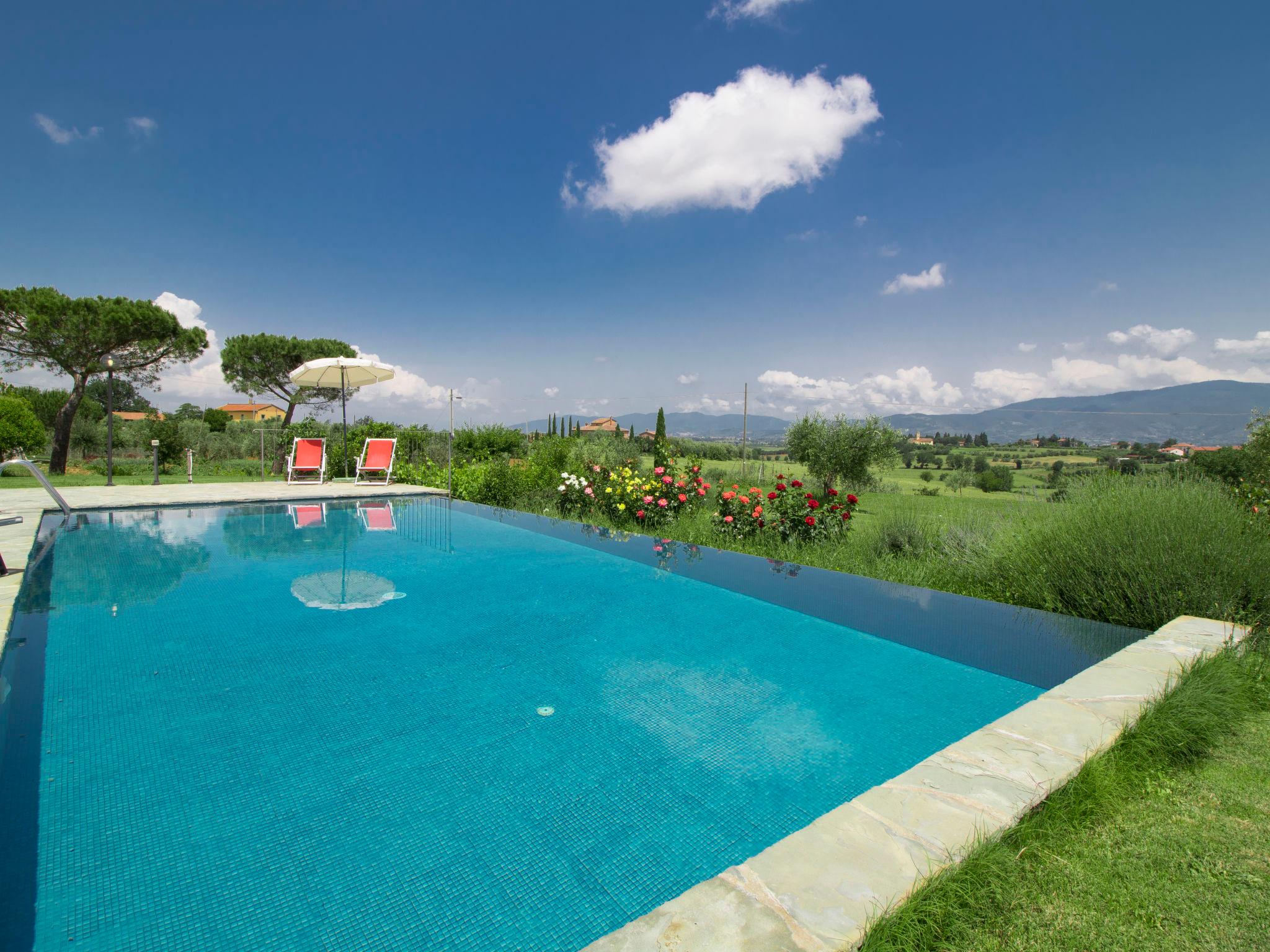 Photo 4 - Maison de 4 chambres à Cortona avec piscine privée et jardin