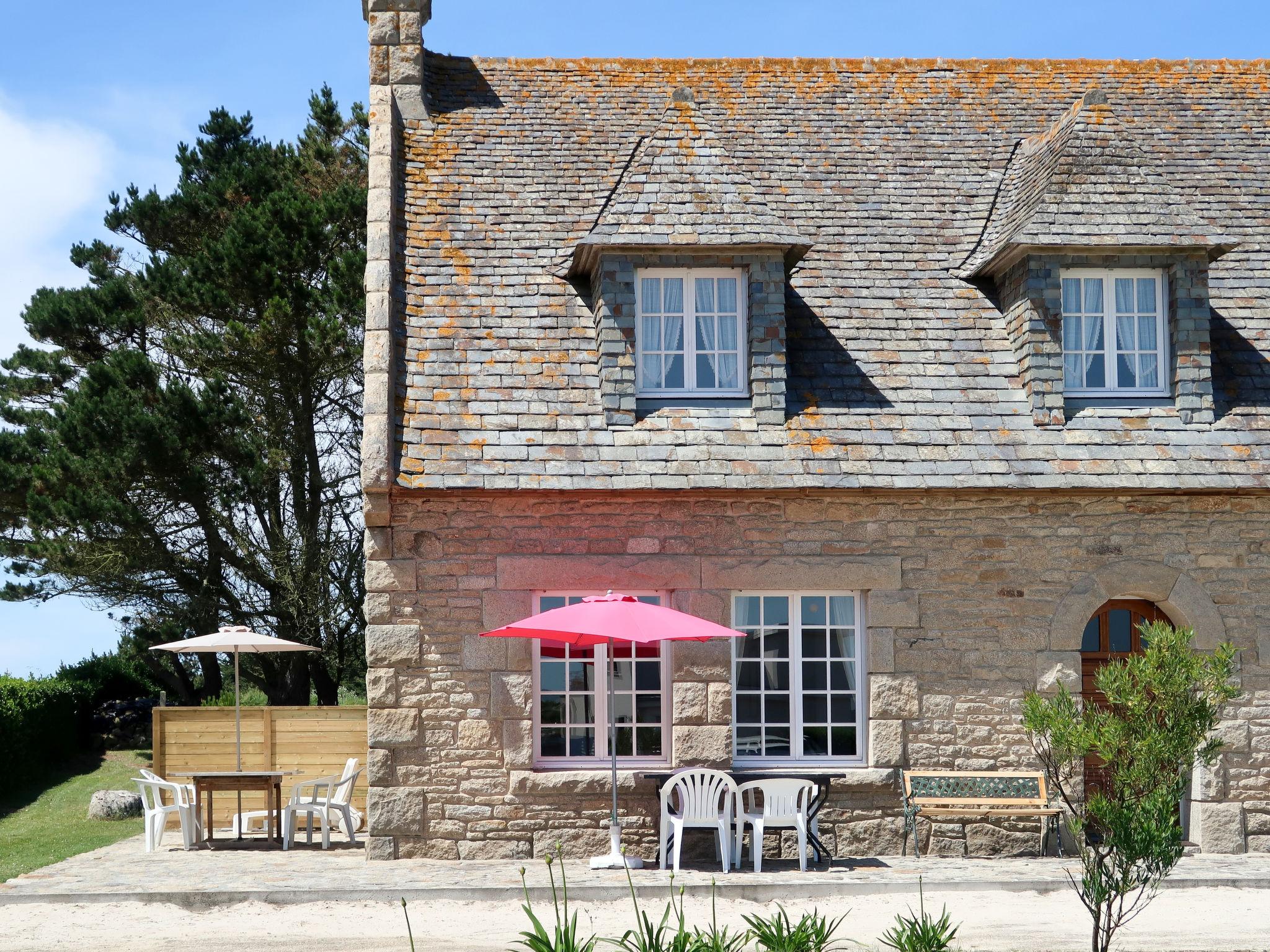 Photo 2 - Maison de 3 chambres à Cléder avec jardin et terrasse