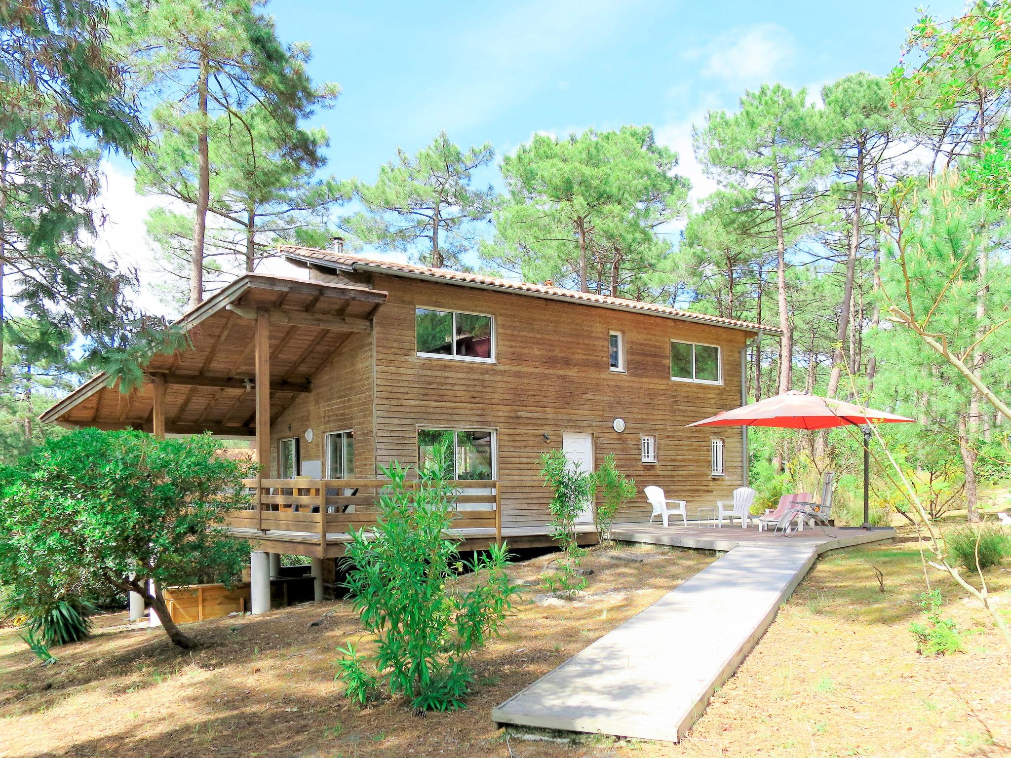 Photo 1 - Maison de 4 chambres à Carcans avec jardin et terrasse