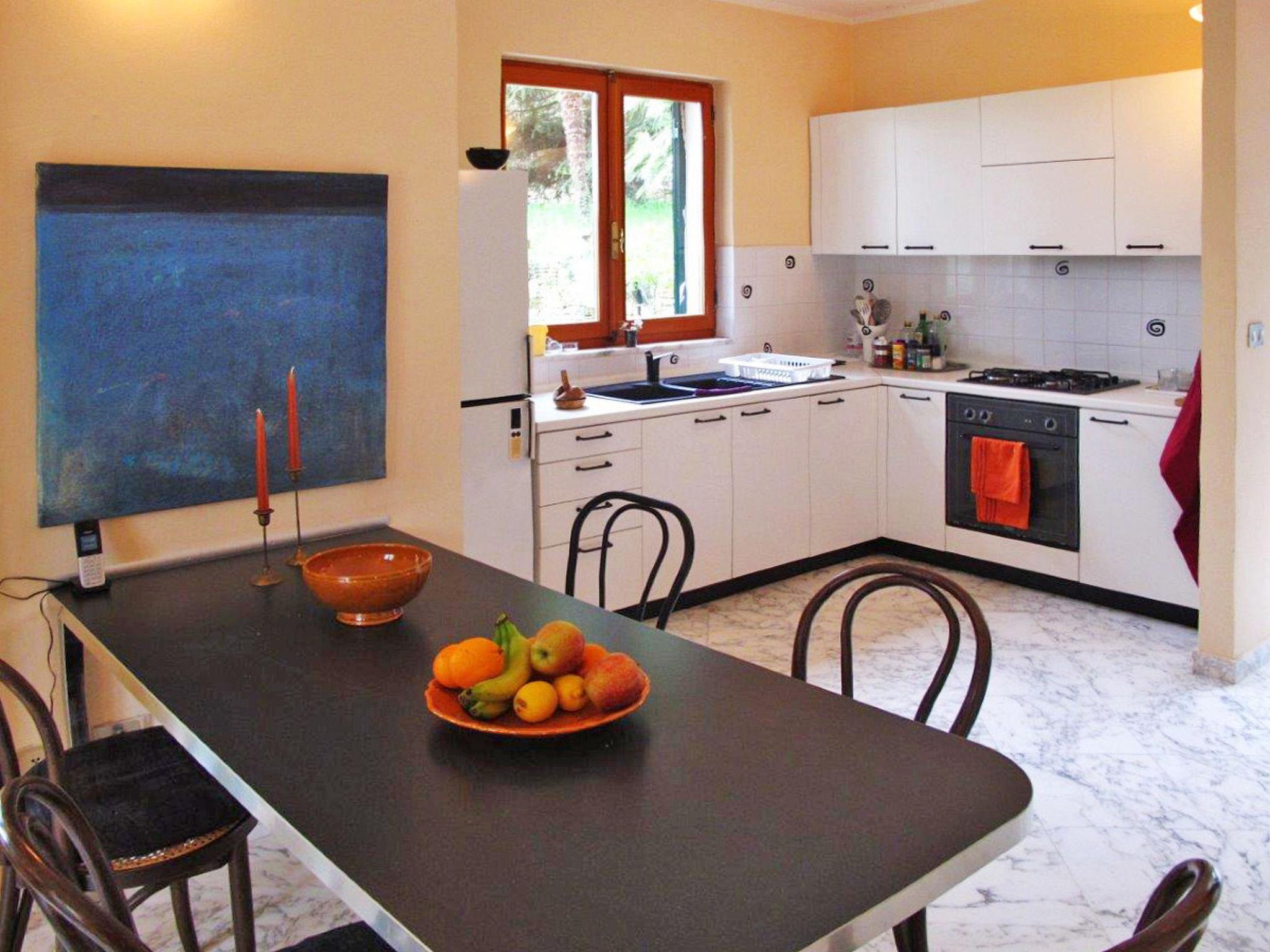 Photo 9 - 4 bedroom House in Imperia with private pool and garden