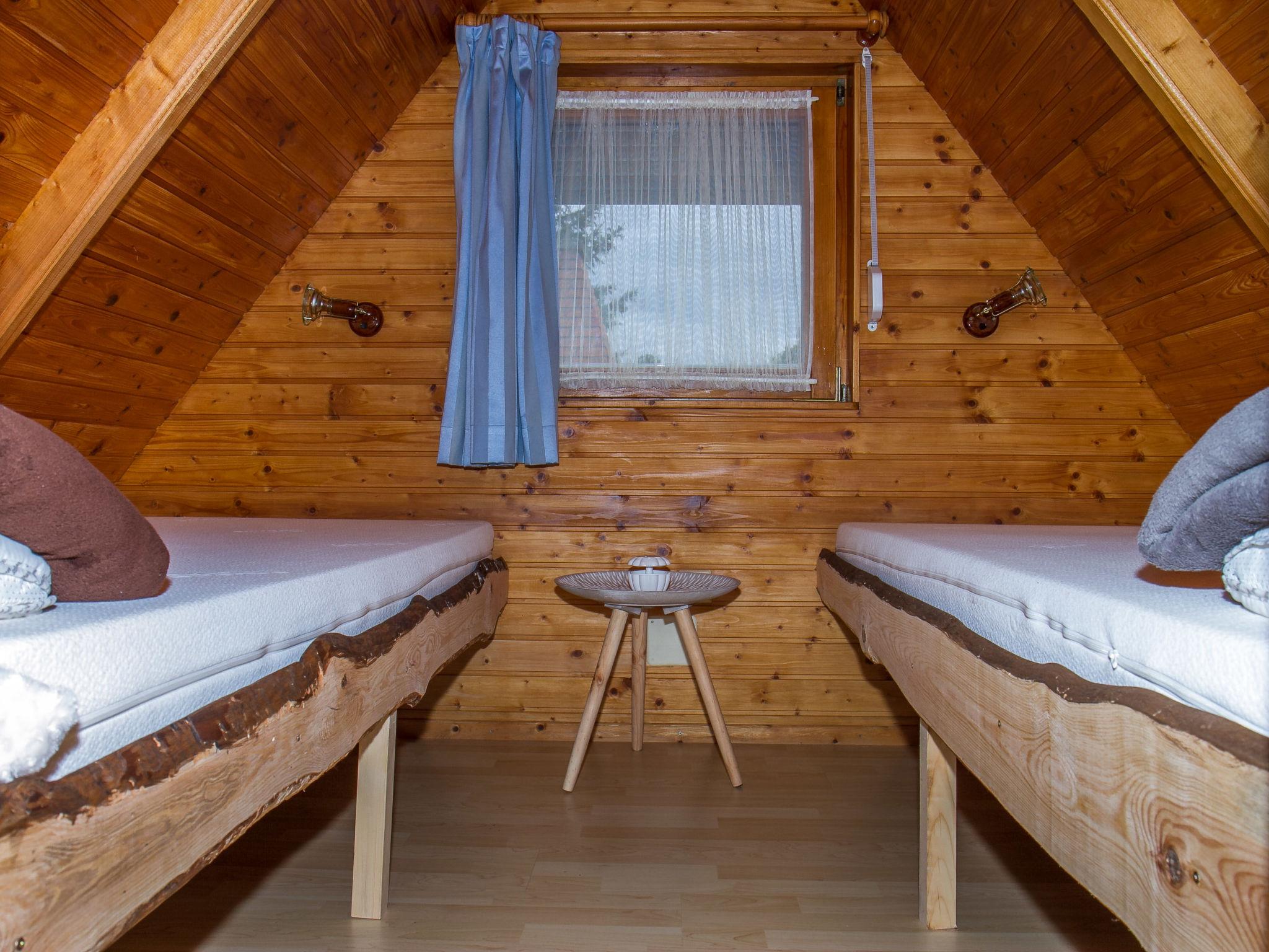 Foto 10 - Haus mit 2 Schlafzimmern in Balatonkeresztúr mit garten und terrasse