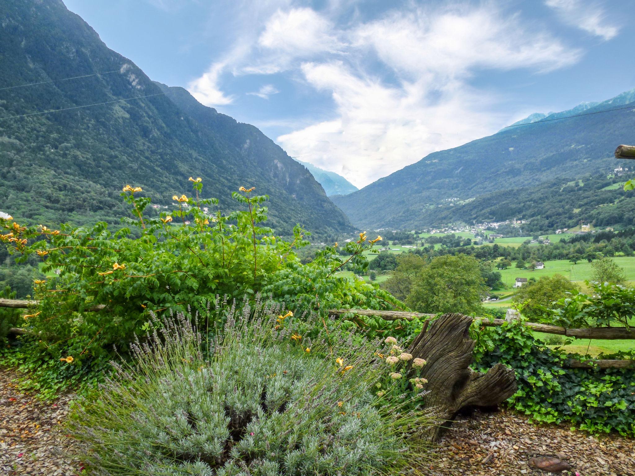 Photo 11 - Appartement en Acquarossa avec terrasse et vues sur la montagne