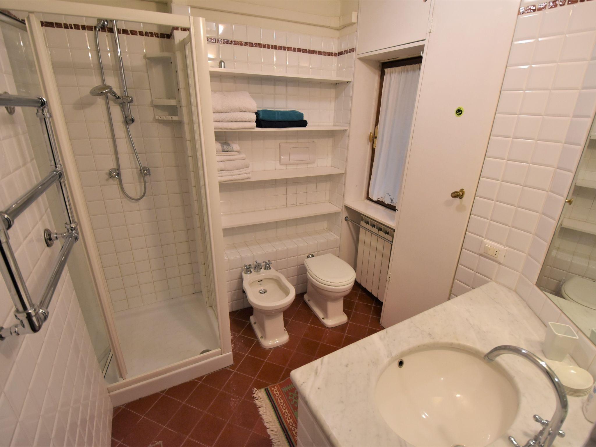 Foto 21 - Appartamento con 3 camere da letto a Venezia