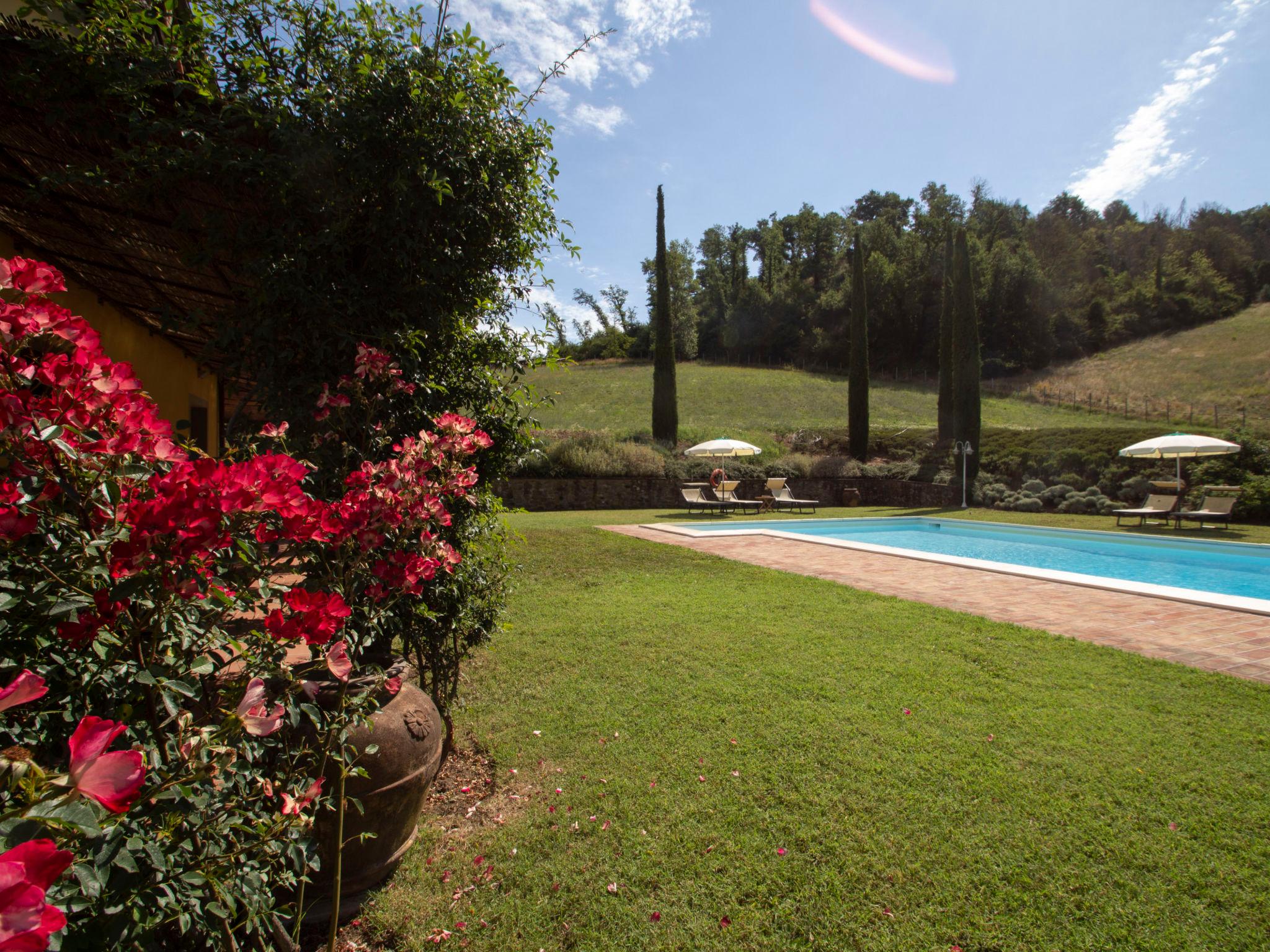 Foto 36 - Appartamento con 2 camere da letto a San Giovanni Valdarno con piscina e giardino