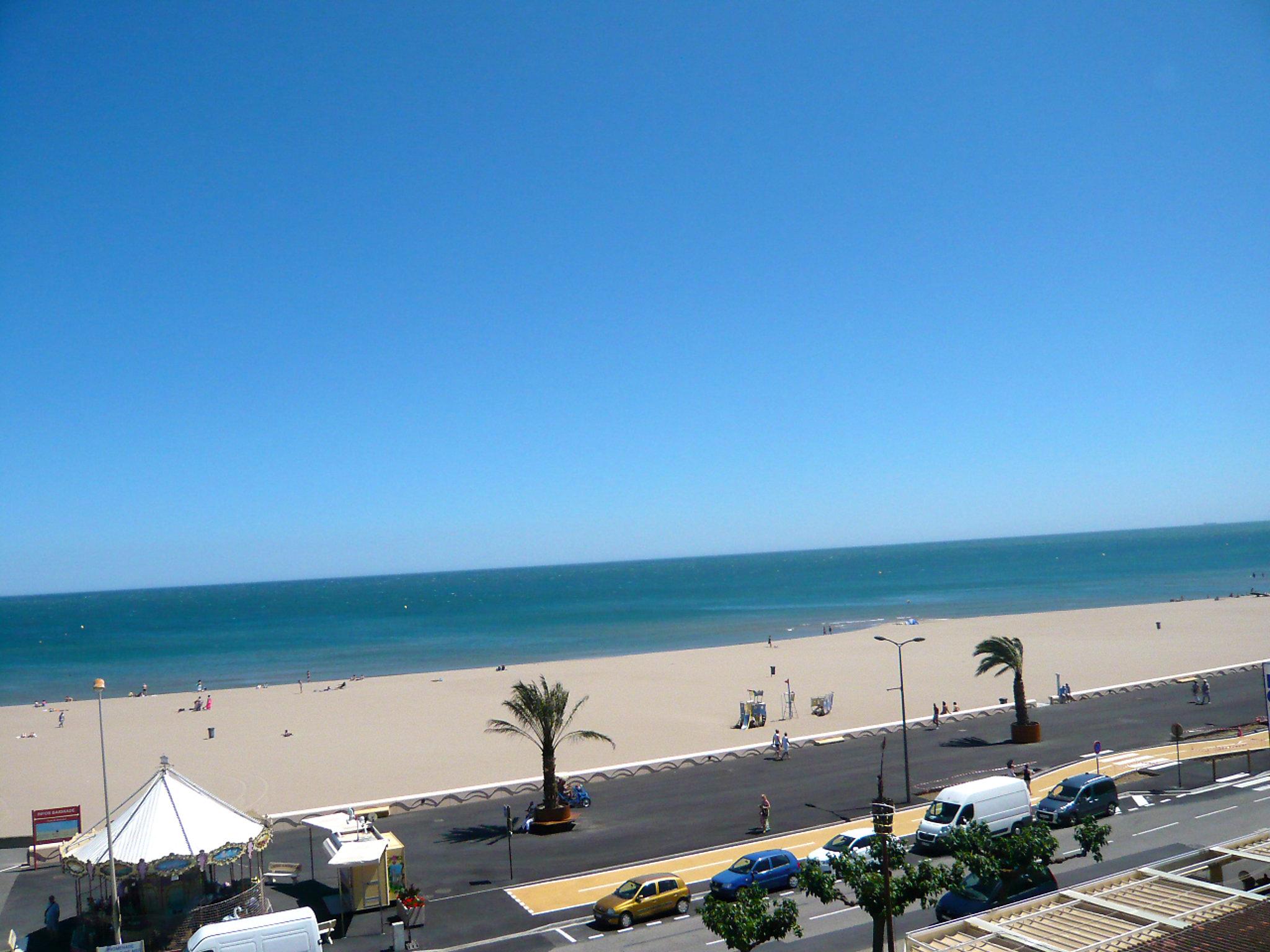 Photo 5 - 2 bedroom Apartment in Narbonne with terrace and sea view