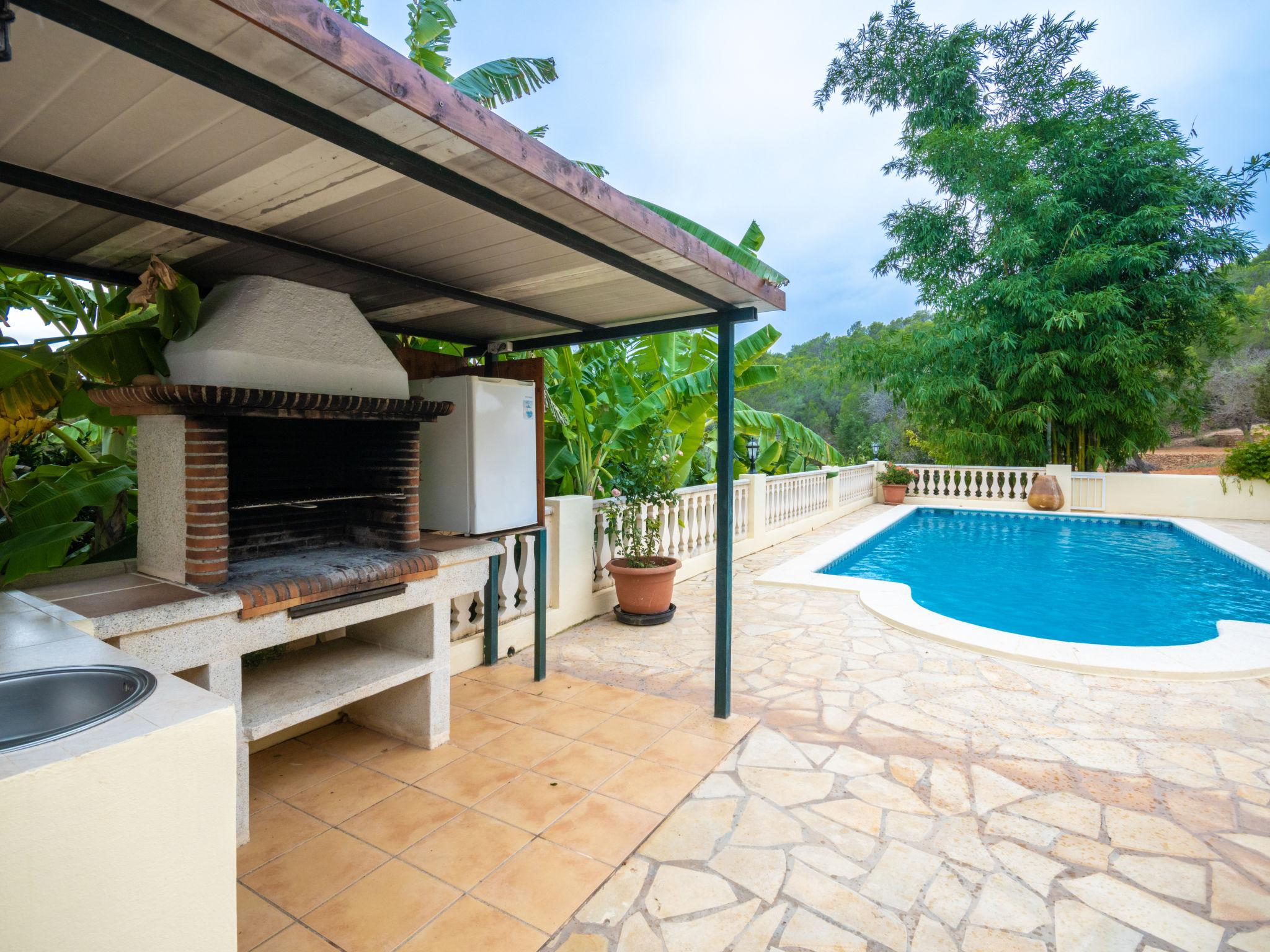 Photo 24 - Maison de 3 chambres à Santa Eulària des Riu avec piscine privée et jardin