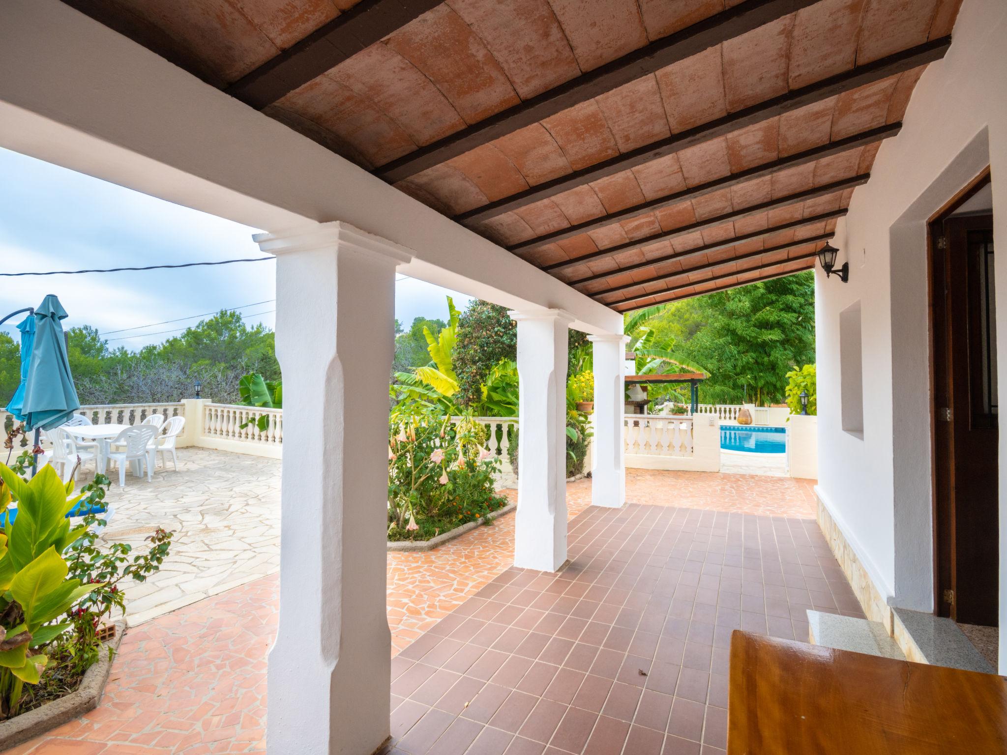 Photo 3 - Maison de 3 chambres à Santa Eulària des Riu avec piscine privée et vues à la mer