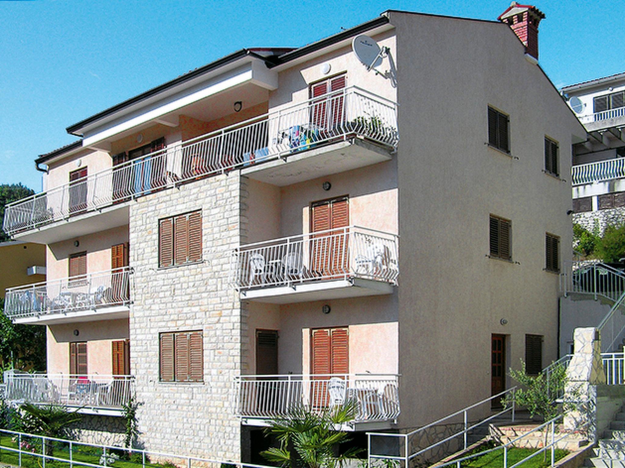 Foto 12 - Apartamento de 2 quartos em Labin com terraço e vistas do mar