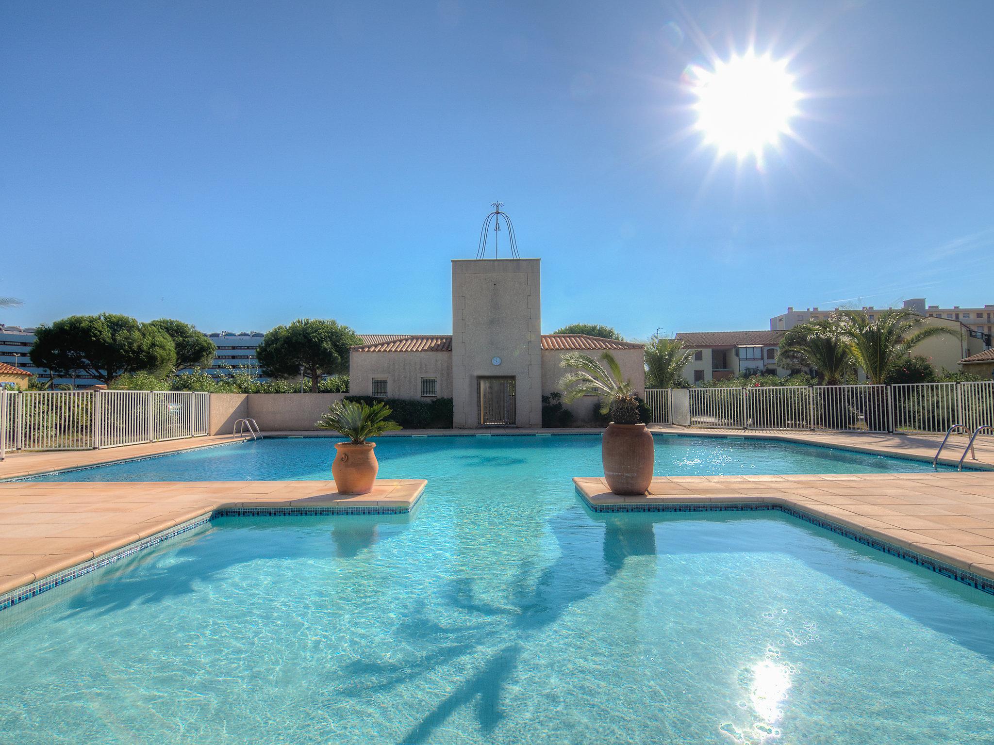 Photo 1 - Maison de 2 chambres à Saint-Cyprien avec piscine et vues à la mer