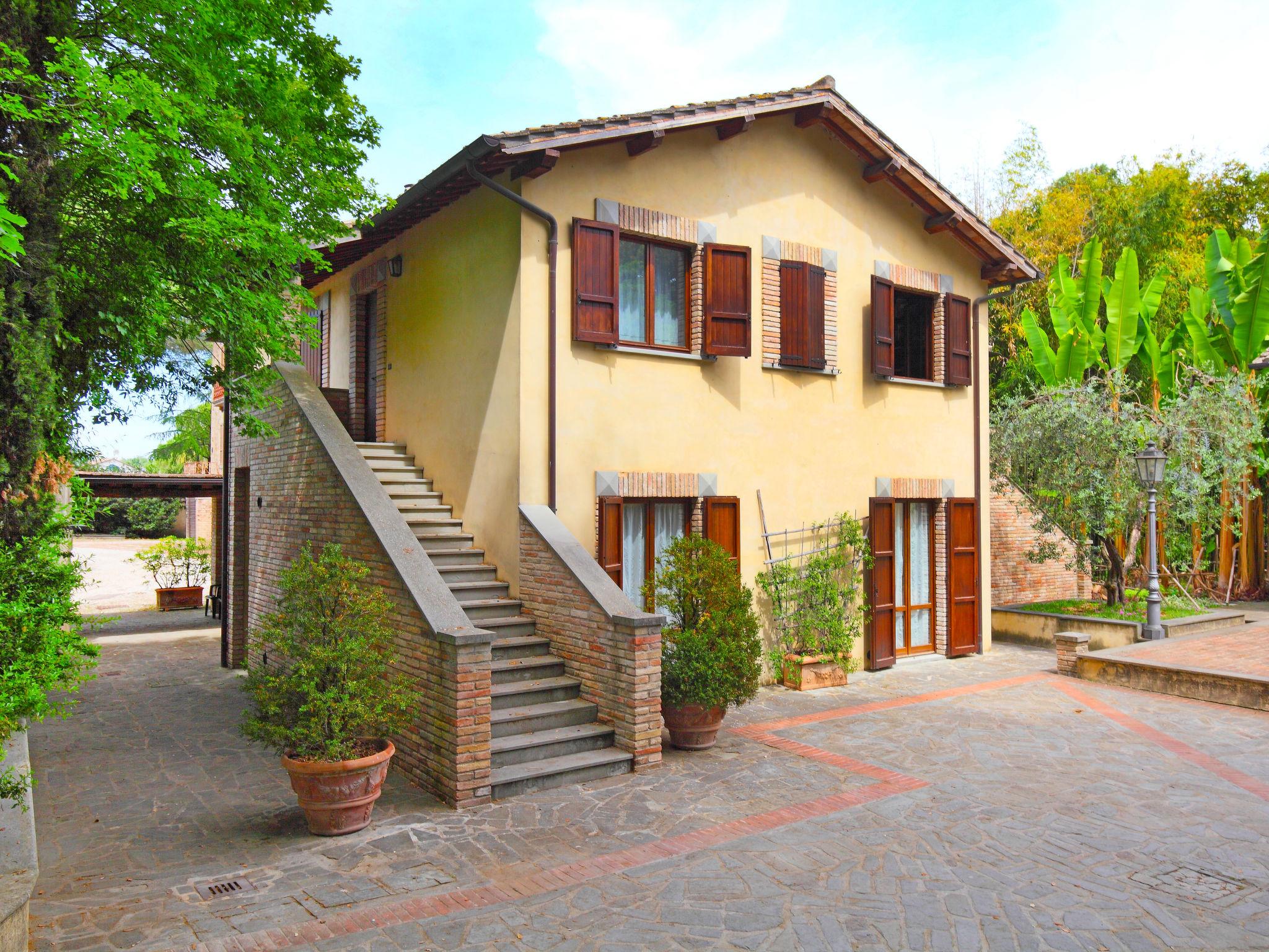 Photo 2 - Apartment in Perugia with swimming pool and garden