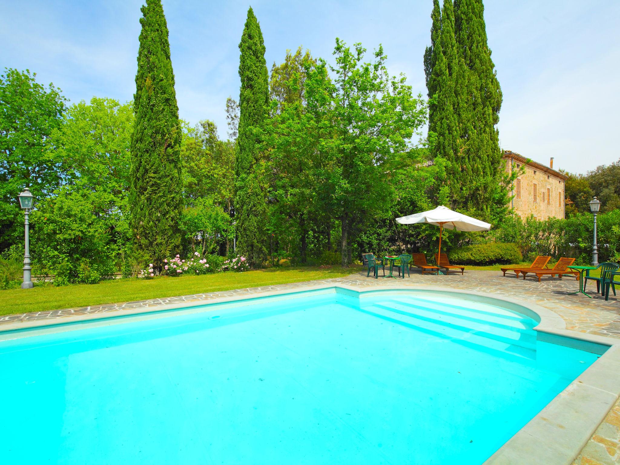 Foto 1 - Apartment mit 1 Schlafzimmer in Perugia mit schwimmbad und garten