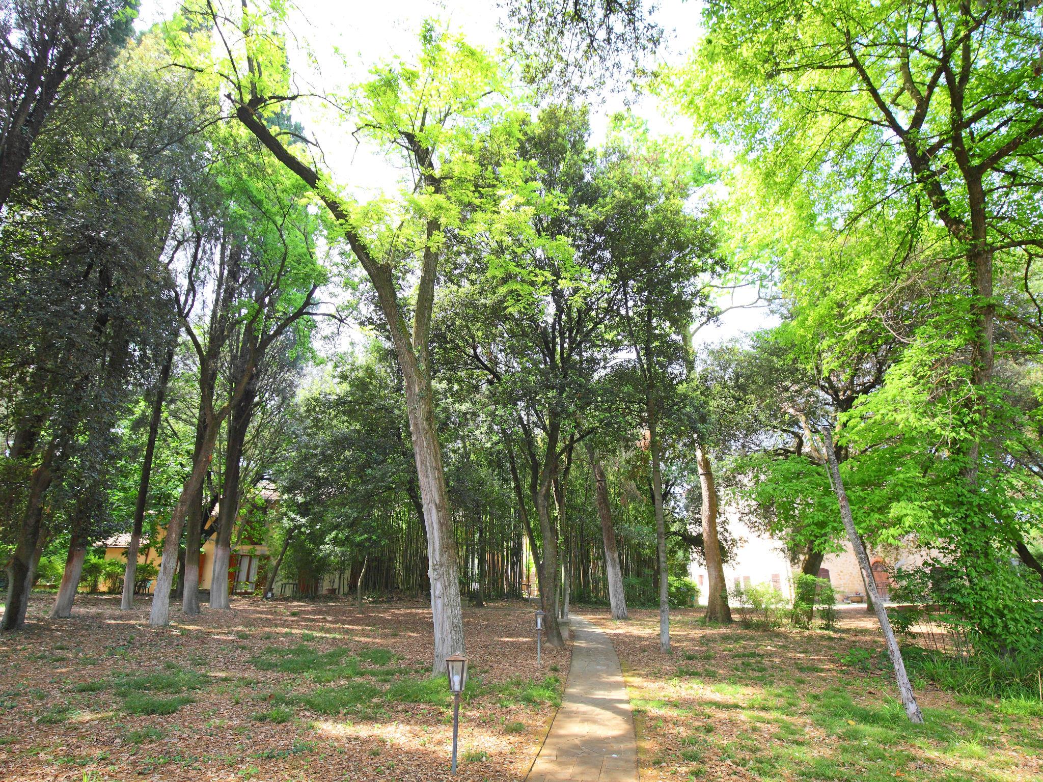 Foto 17 - Appartamento con 1 camera da letto a Perugia con piscina e giardino