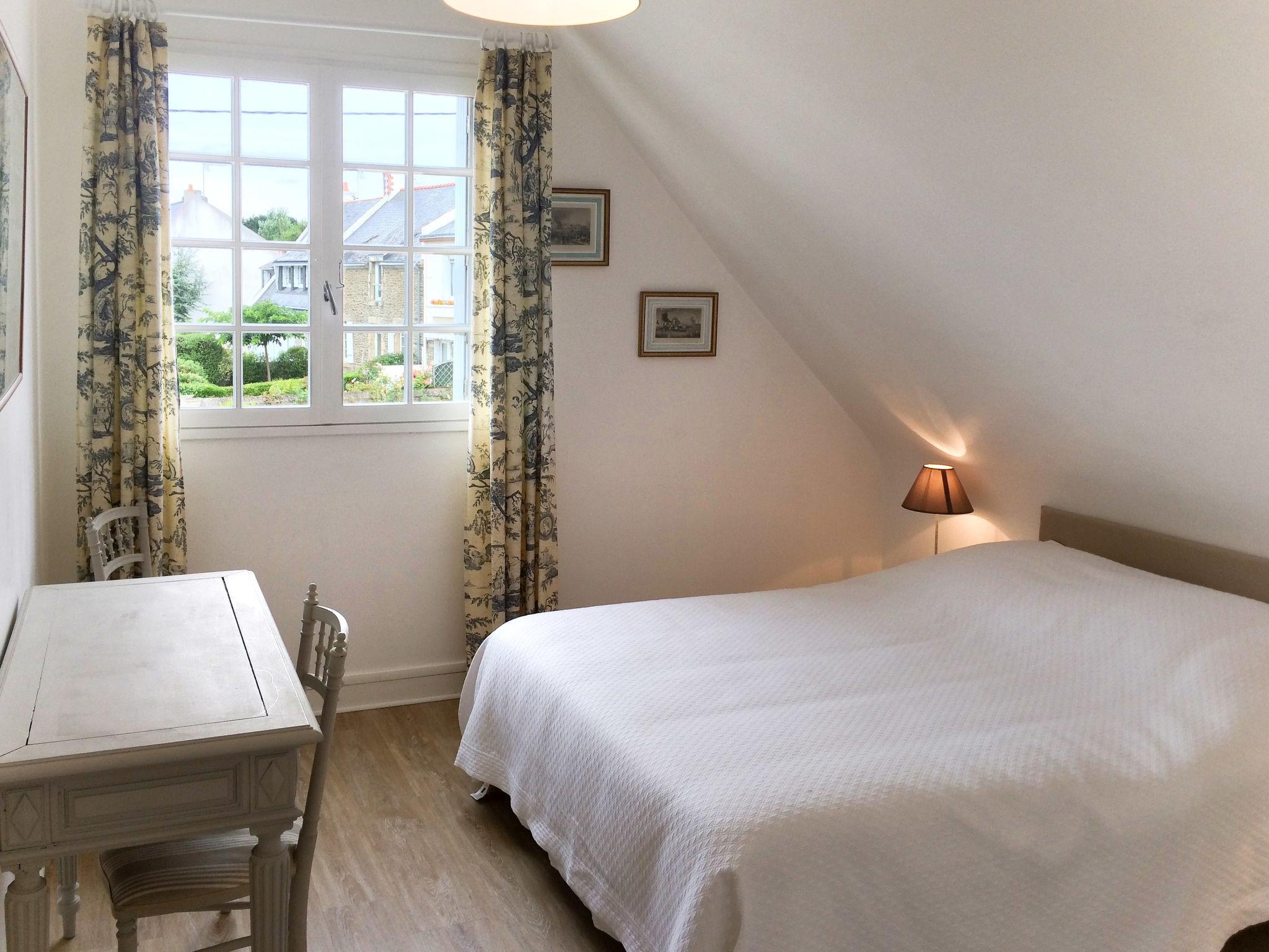 Photo 14 - 6 bedroom House in Saint-Gildas-de-Rhuys with garden and sea view