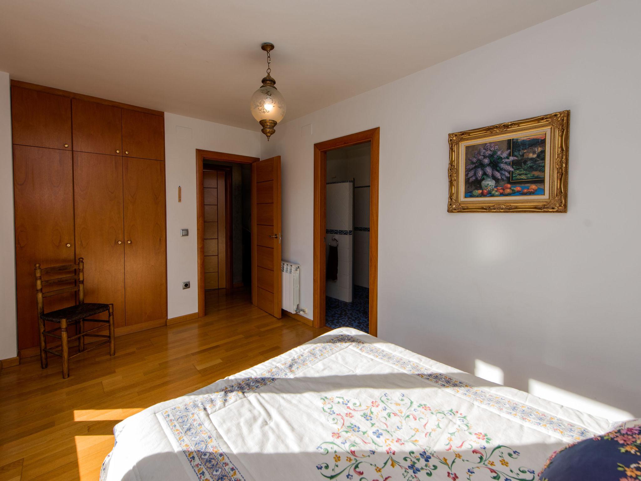 Photo 17 - 6 bedroom House in La Seu d'Urgell with private pool and garden