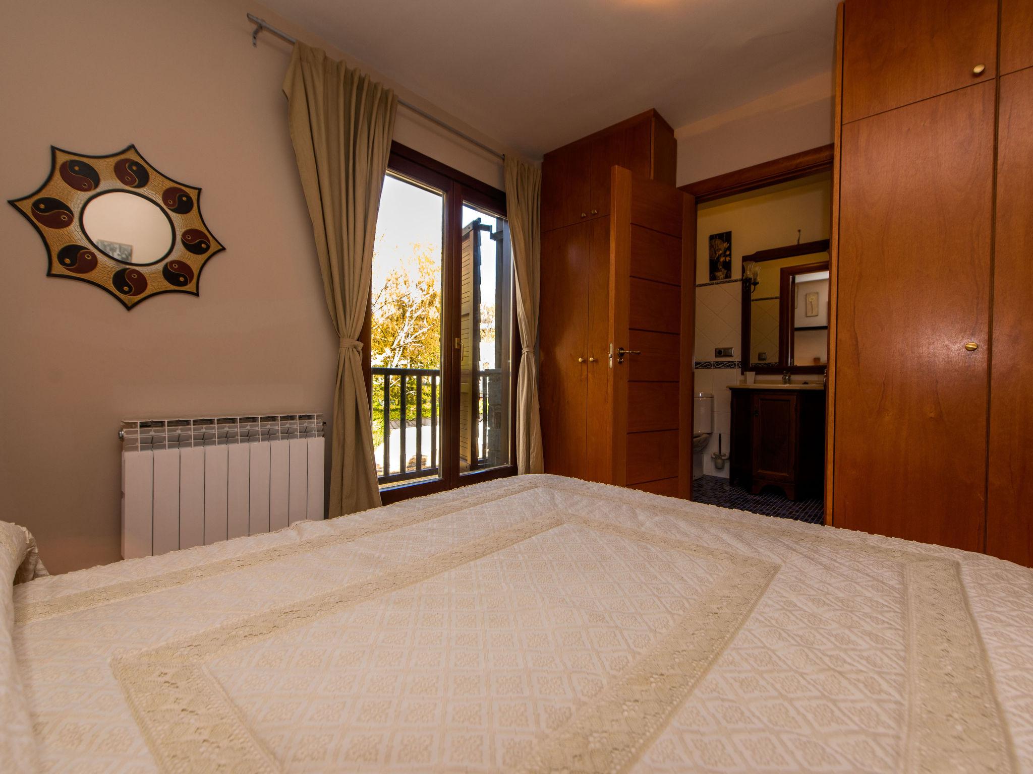 Photo 21 - 6 bedroom House in La Seu d'Urgell with private pool and garden