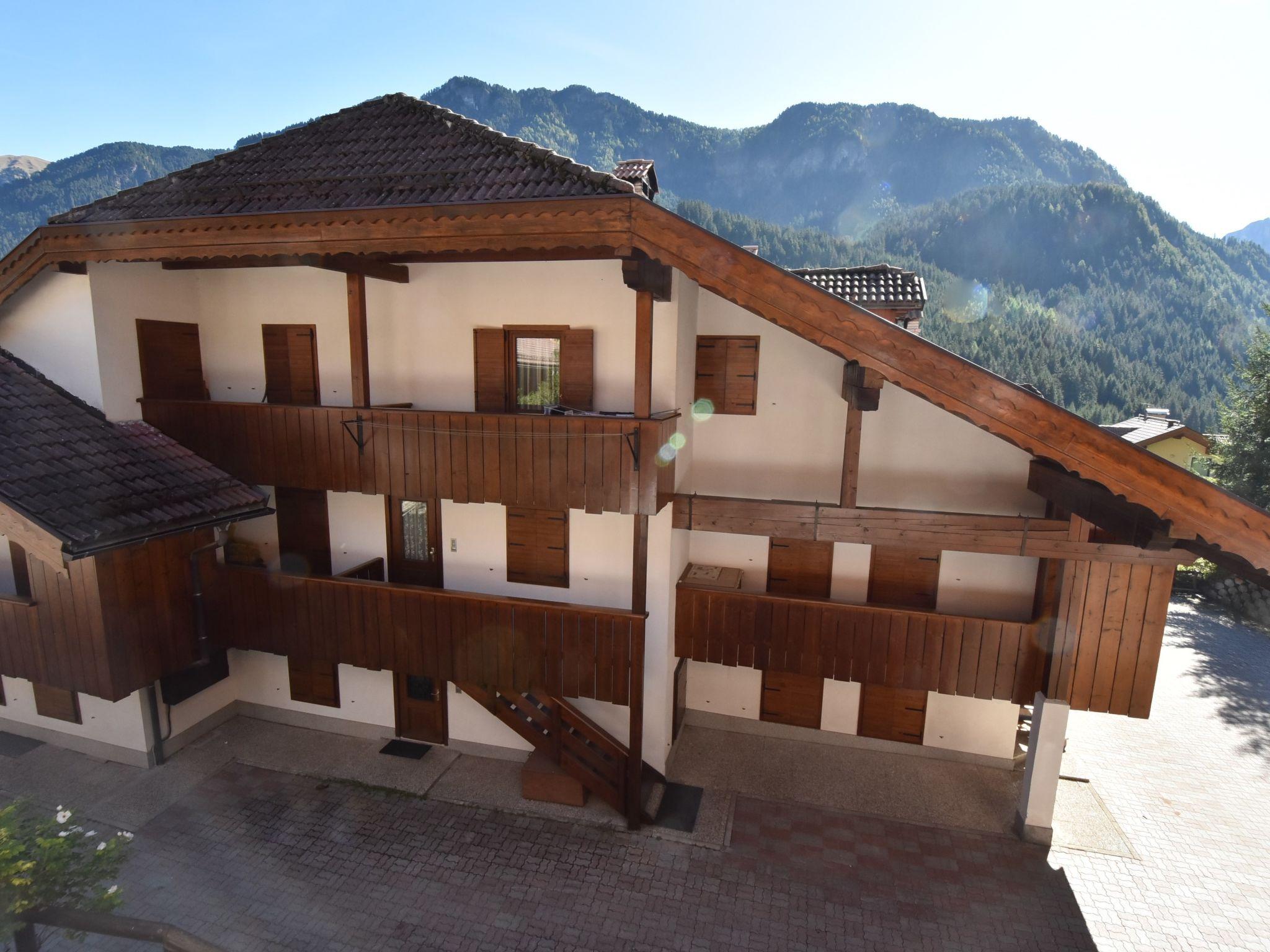 Photo 23 - Appartement de 1 chambre à Mazzin avec jardin et vues sur la montagne