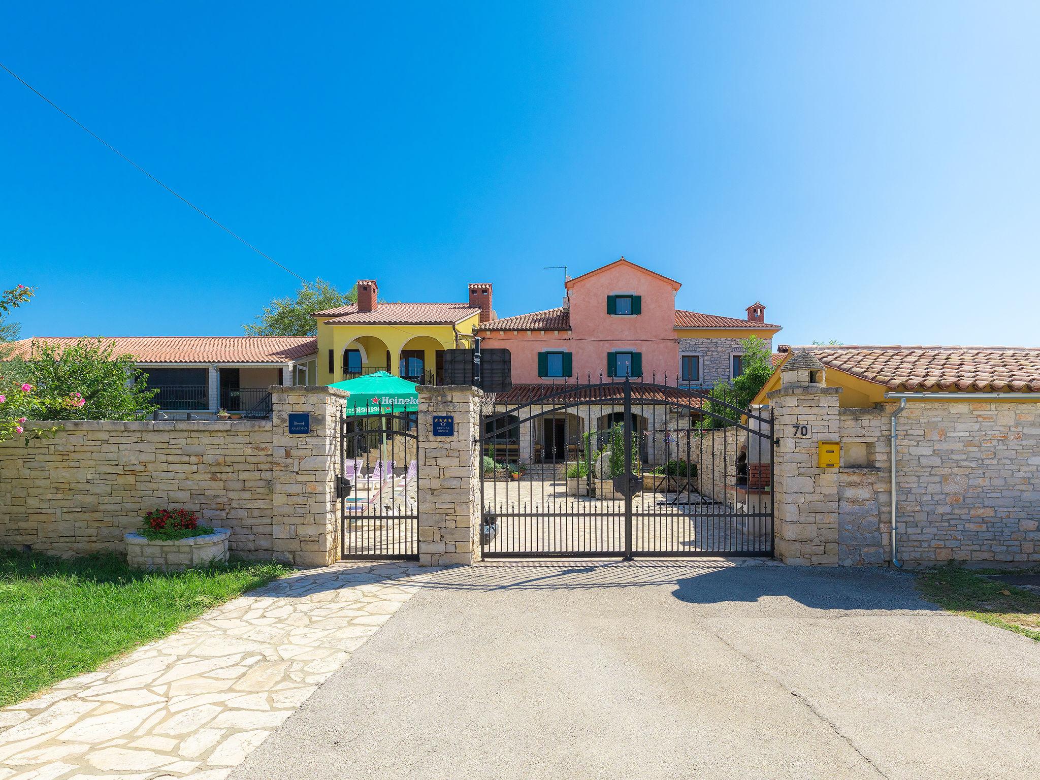 Foto 8 - Casa de 8 quartos em Vodnjan com piscina privada e vistas do mar