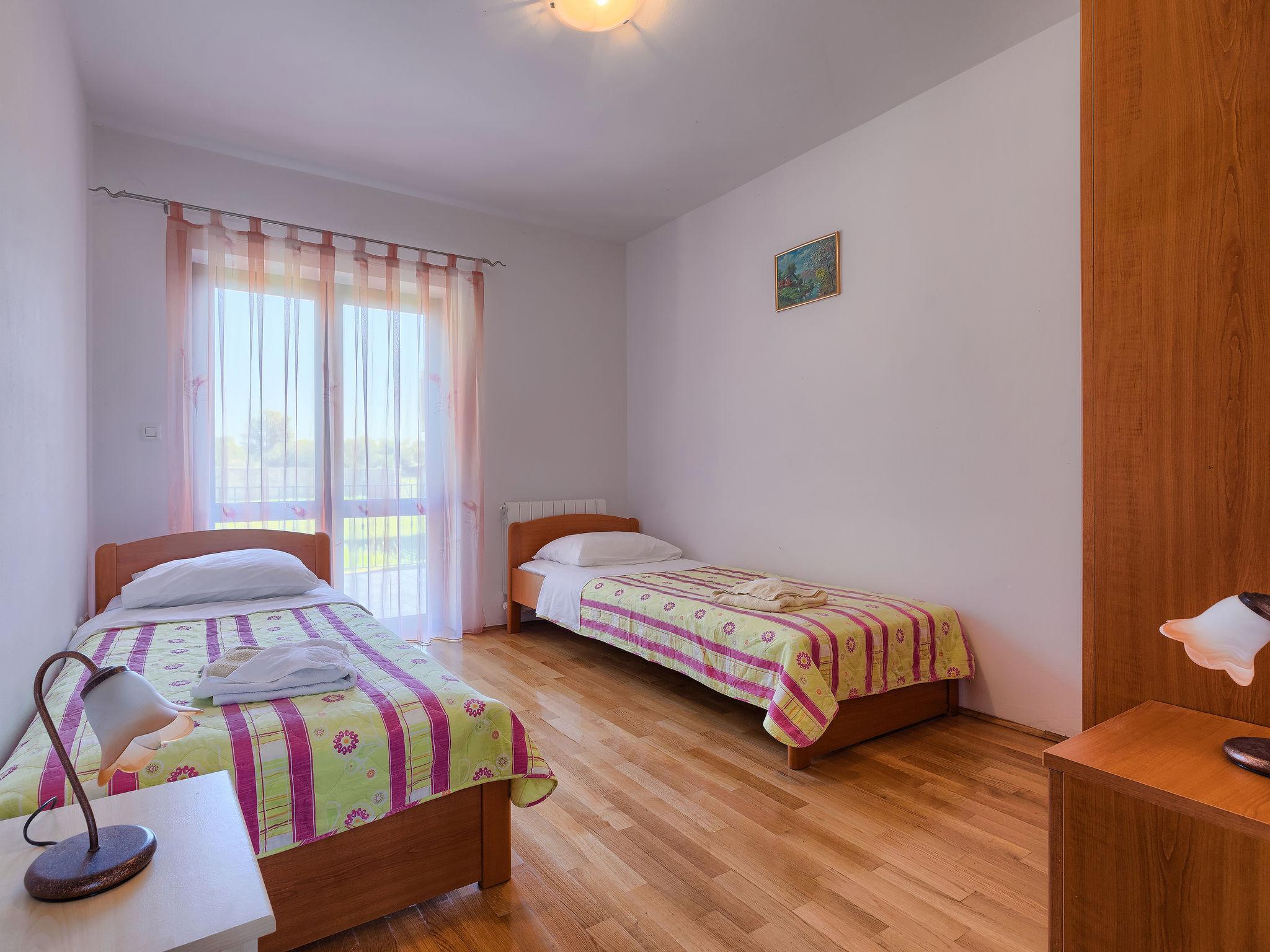 Foto 42 - Casa con 8 camere da letto a Vodnjan con piscina privata e vista mare