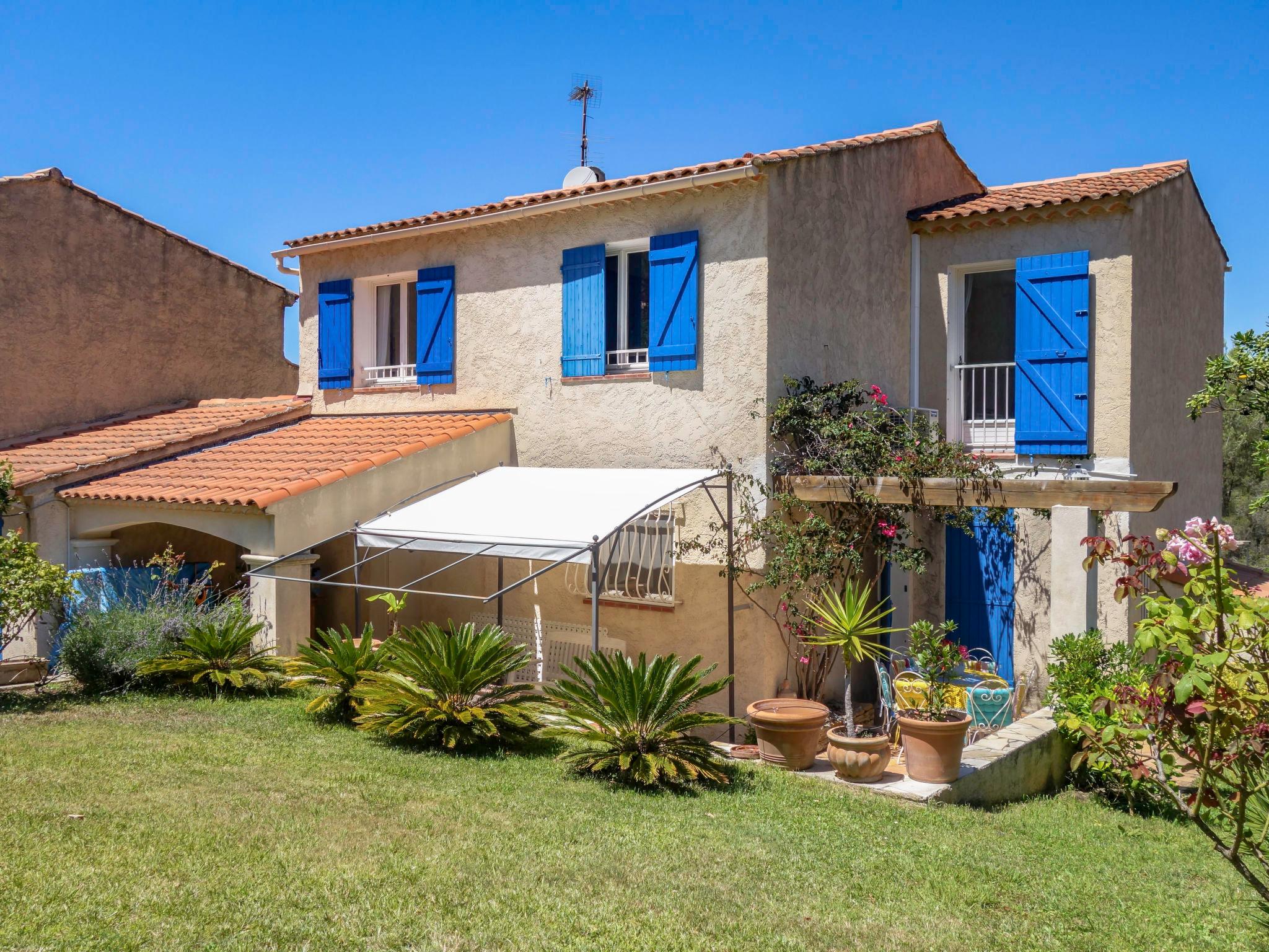 Photo 29 - 3 bedroom House in Saint-Cyr-sur-Mer with private pool and sea view