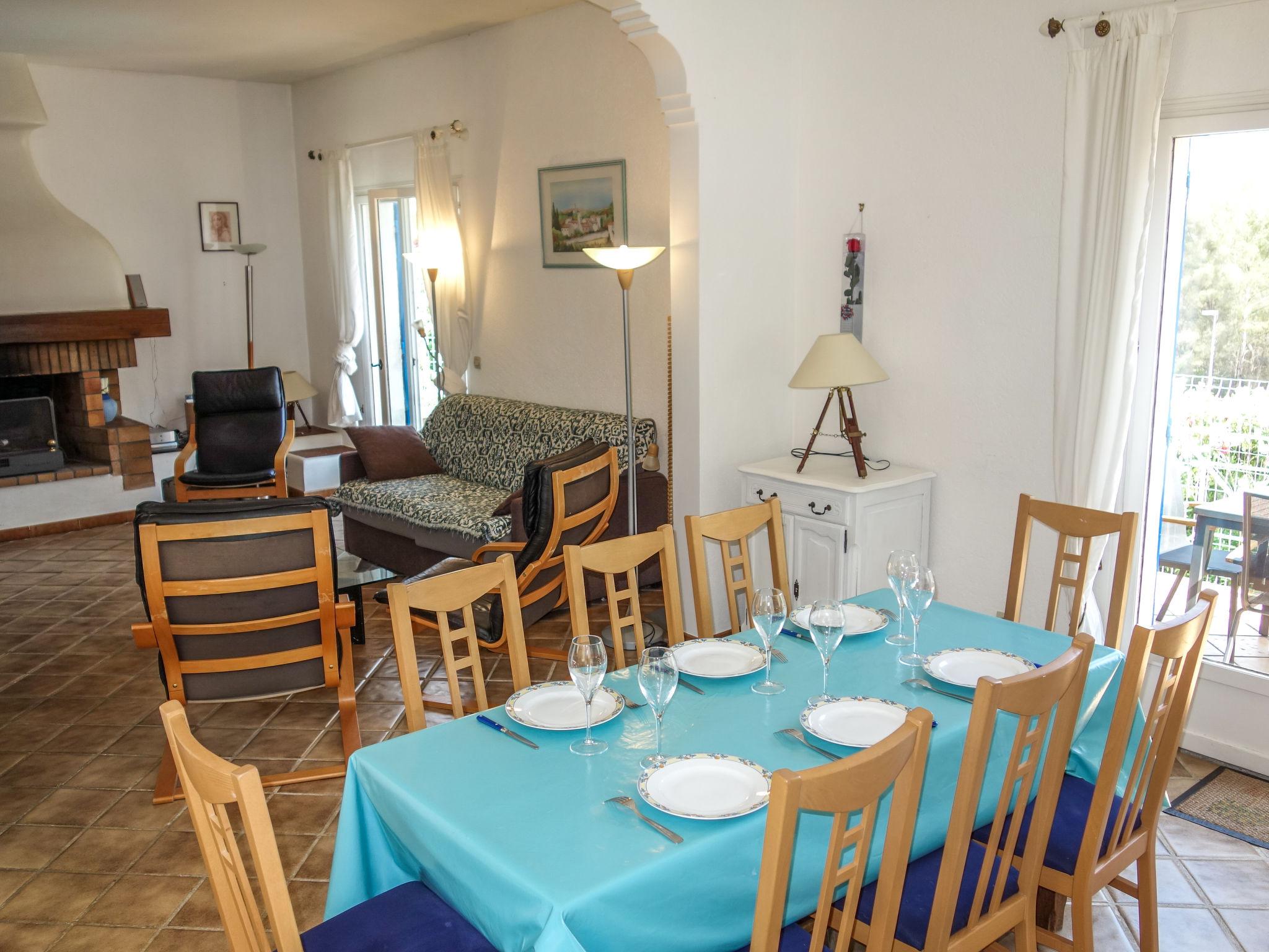 Photo 14 - Maison de 3 chambres à Saint-Cyr-sur-Mer avec piscine privée et vues à la mer