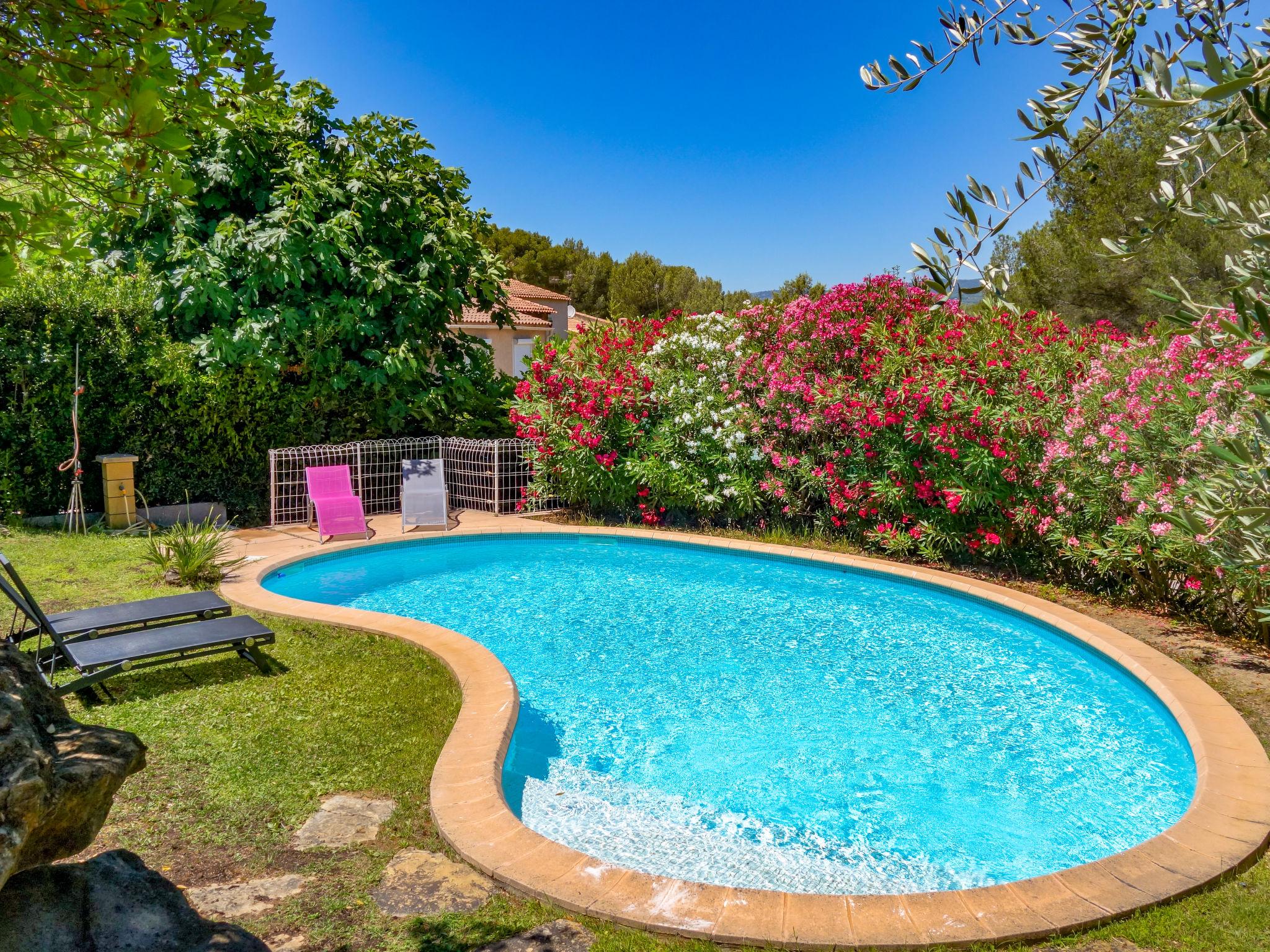 Foto 2 - Casa de 3 habitaciones en Saint-Cyr-sur-Mer con piscina privada y vistas al mar