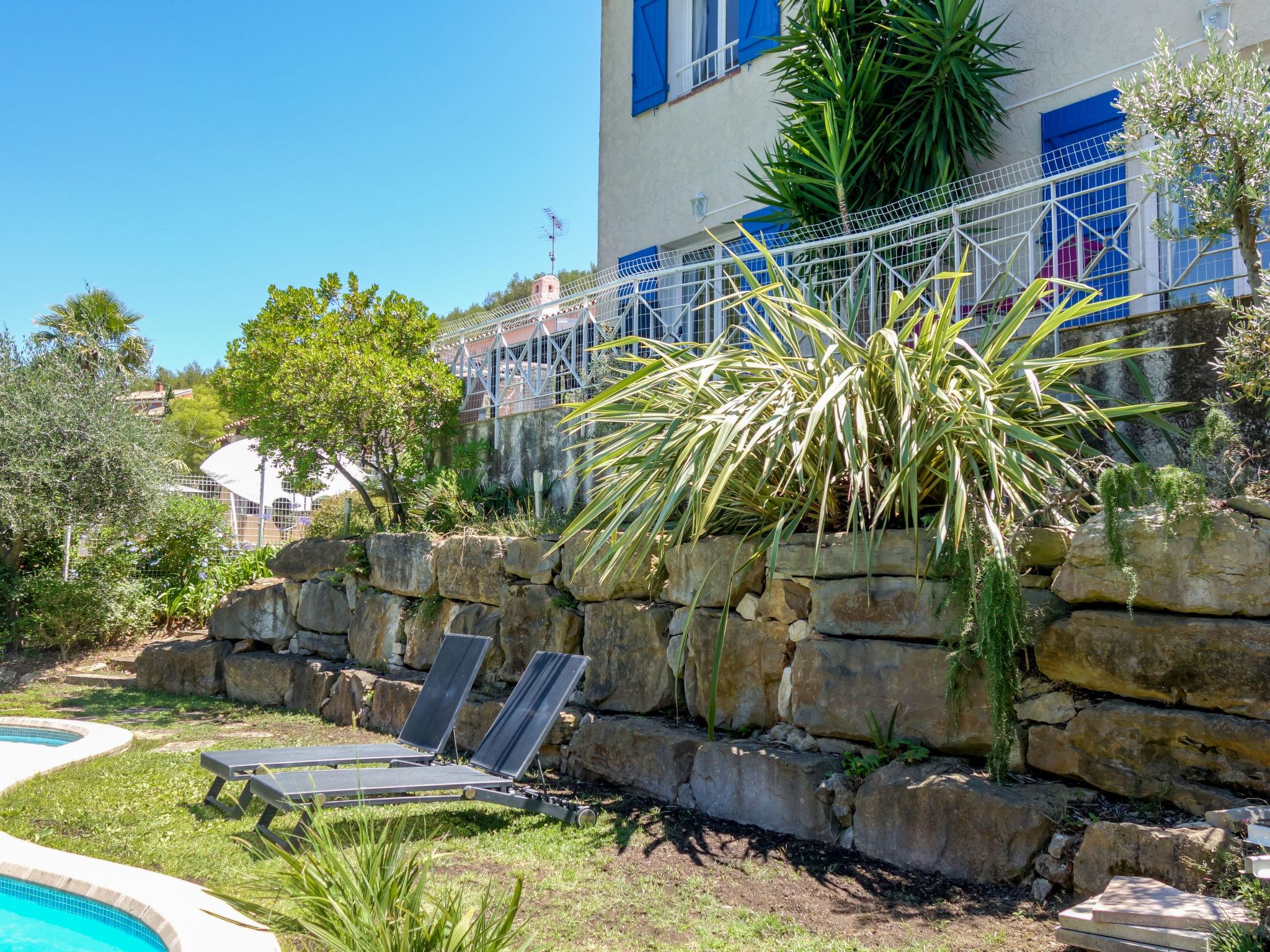 Photo 30 - Maison de 3 chambres à Saint-Cyr-sur-Mer avec piscine privée et jardin