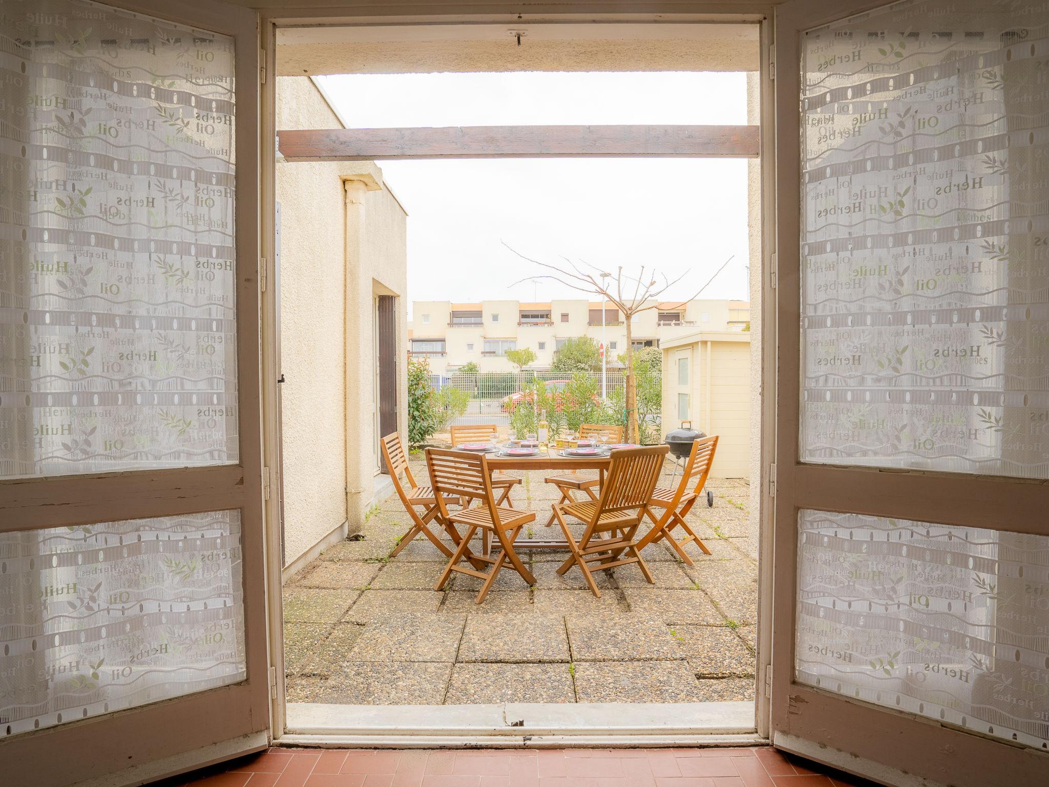 Photo 11 - Maison de 2 chambres à Le Grau-du-Roi avec terrasse et vues à la mer