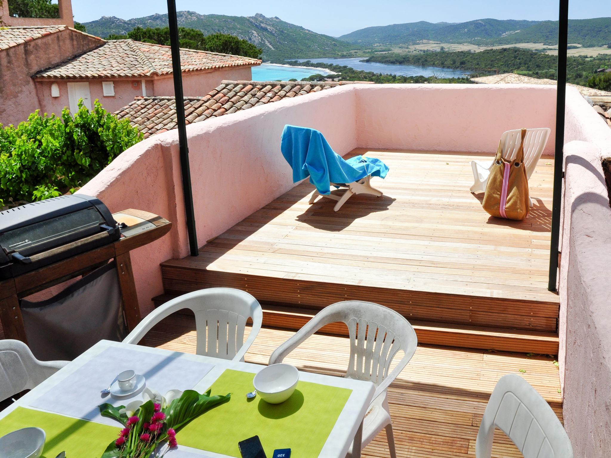 Foto 1 - Apartamento de 2 habitaciones en Porto-Vecchio con piscina y vistas al mar