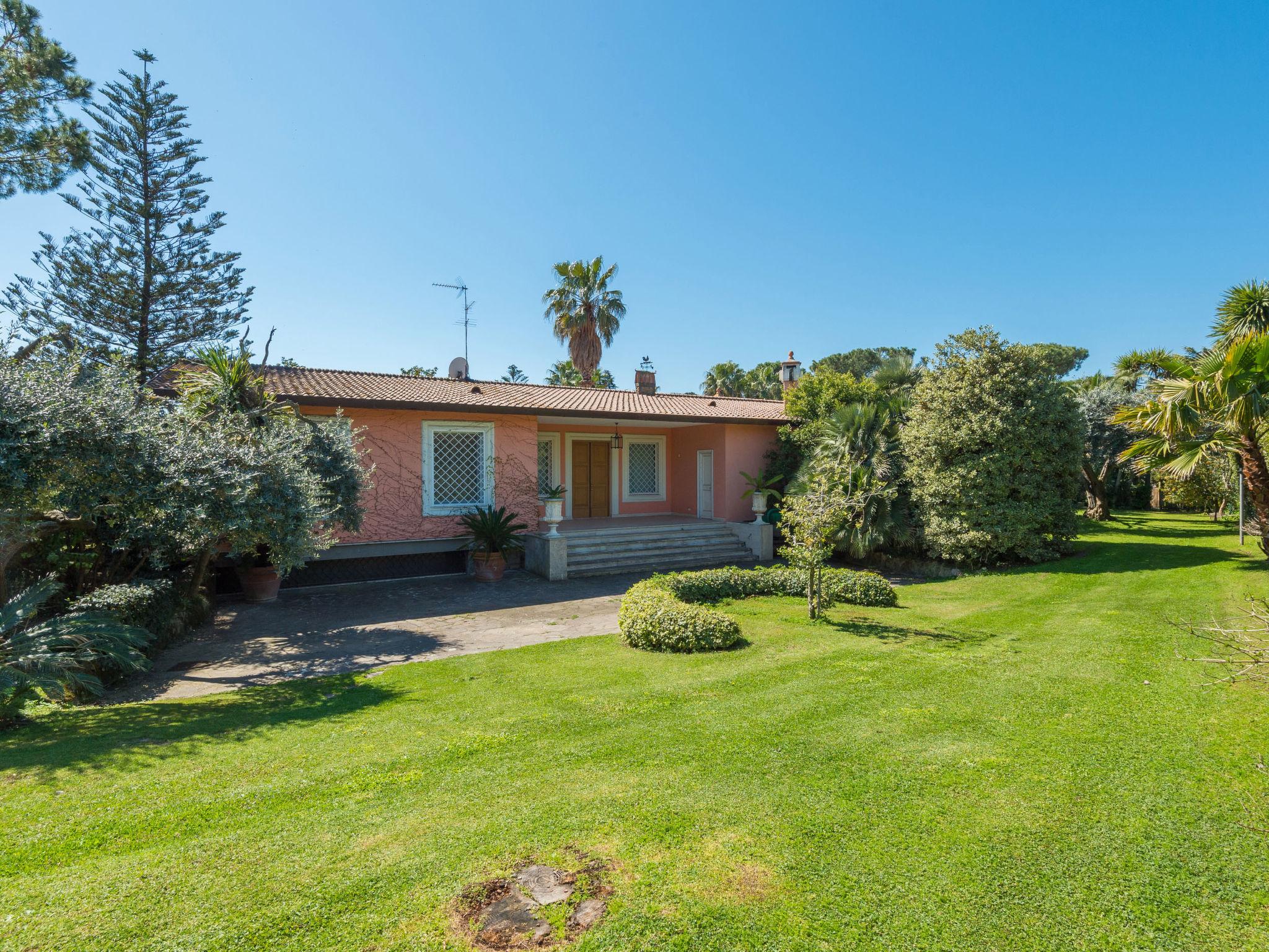 Foto 47 - Casa de 4 quartos em Roma com piscina privada e jardim