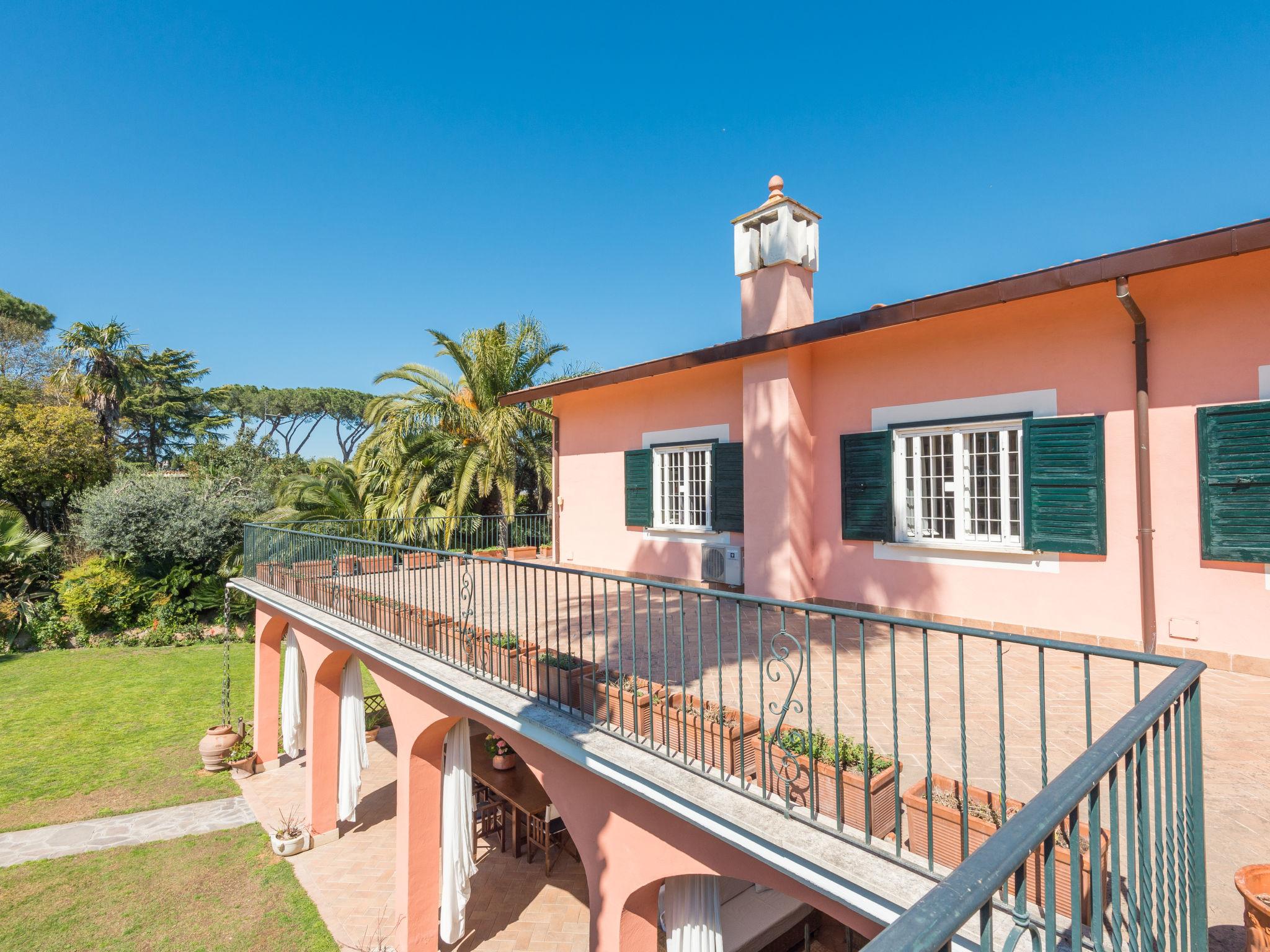 Foto 48 - Casa de 4 quartos em Roma com piscina privada e jardim