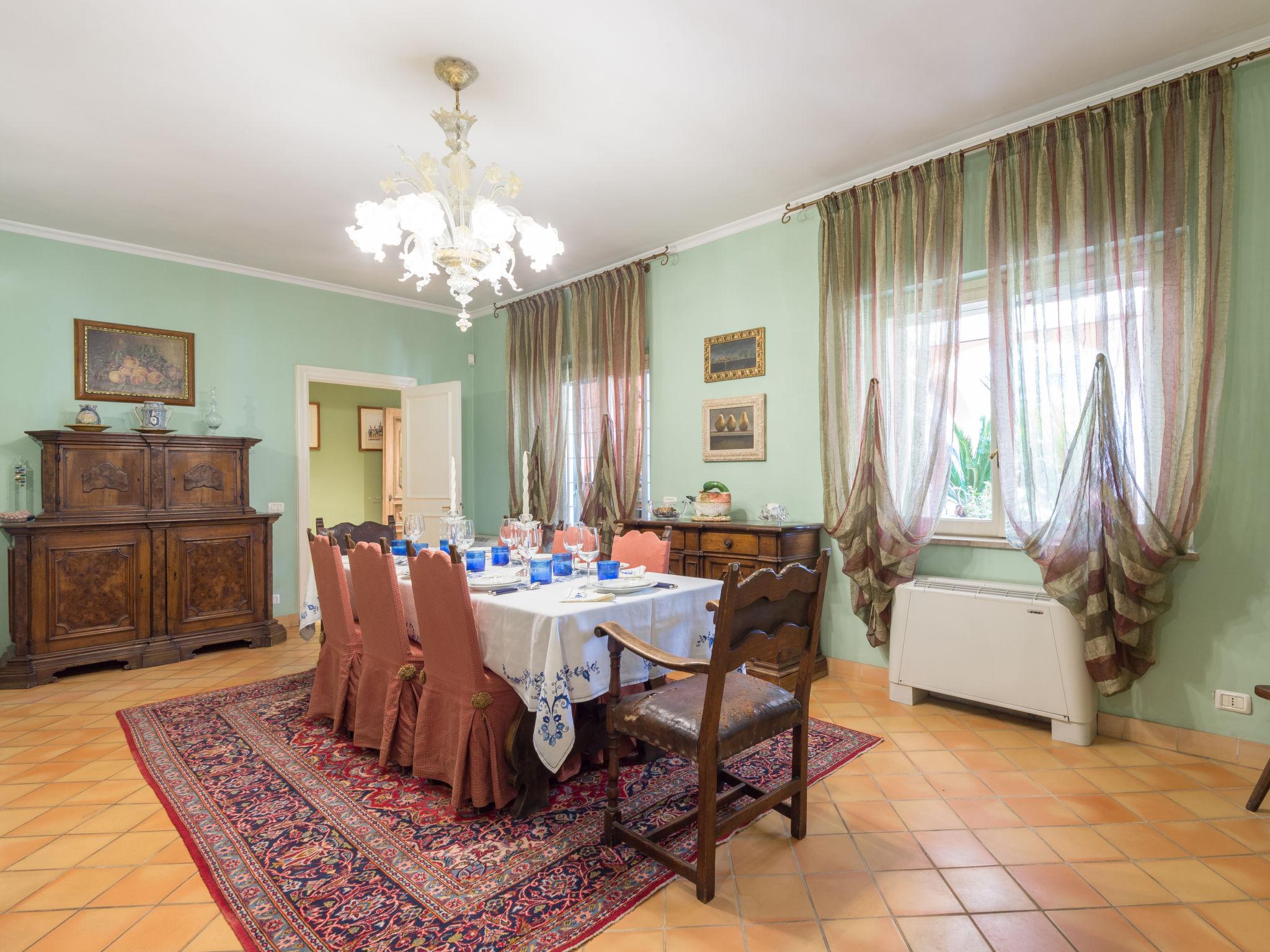 Foto 9 - Haus mit 4 Schlafzimmern in Rom mit privater pool und garten