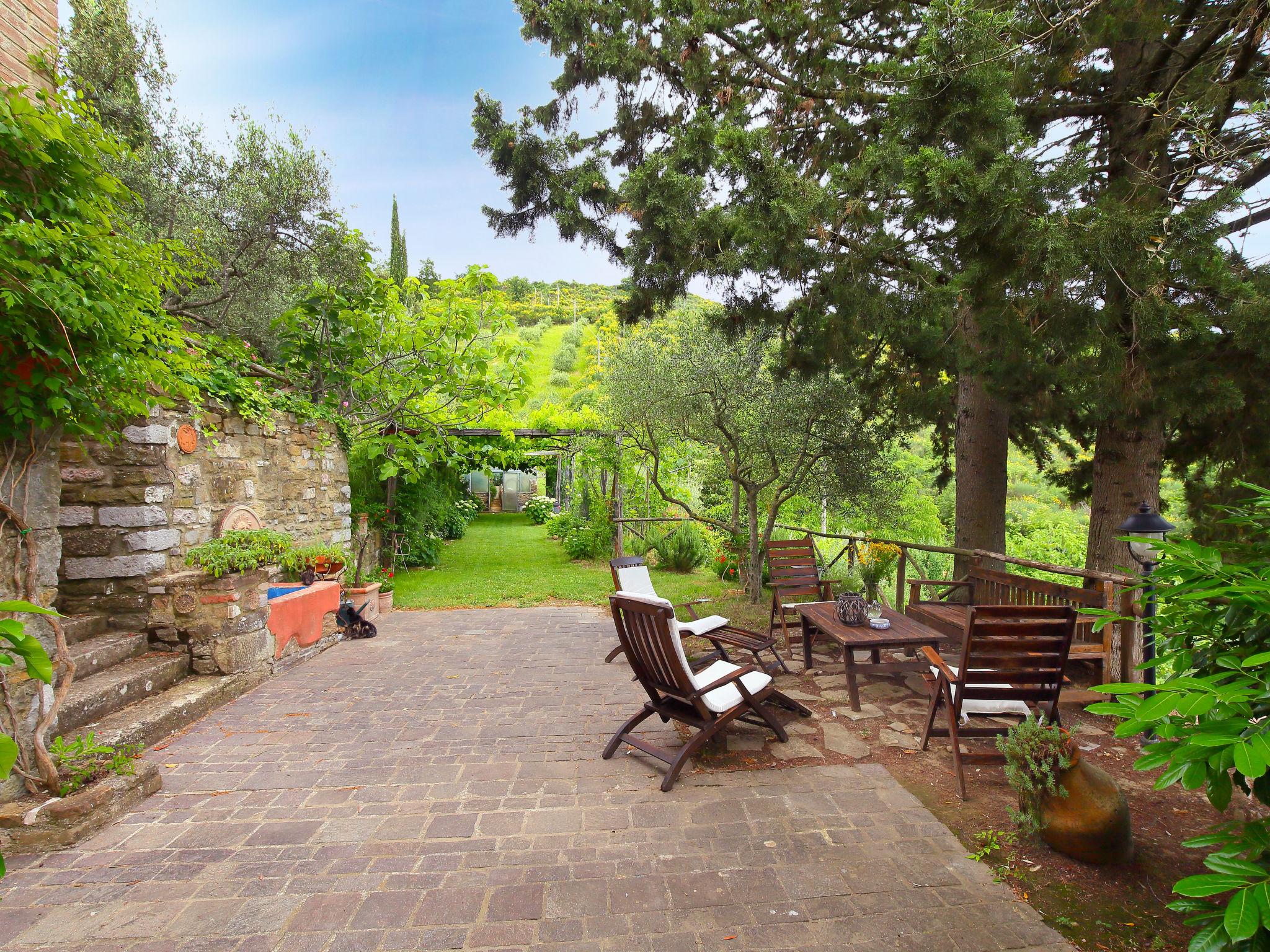 Foto 49 - Casa con 3 camere da letto a Perugia con piscina privata e giardino