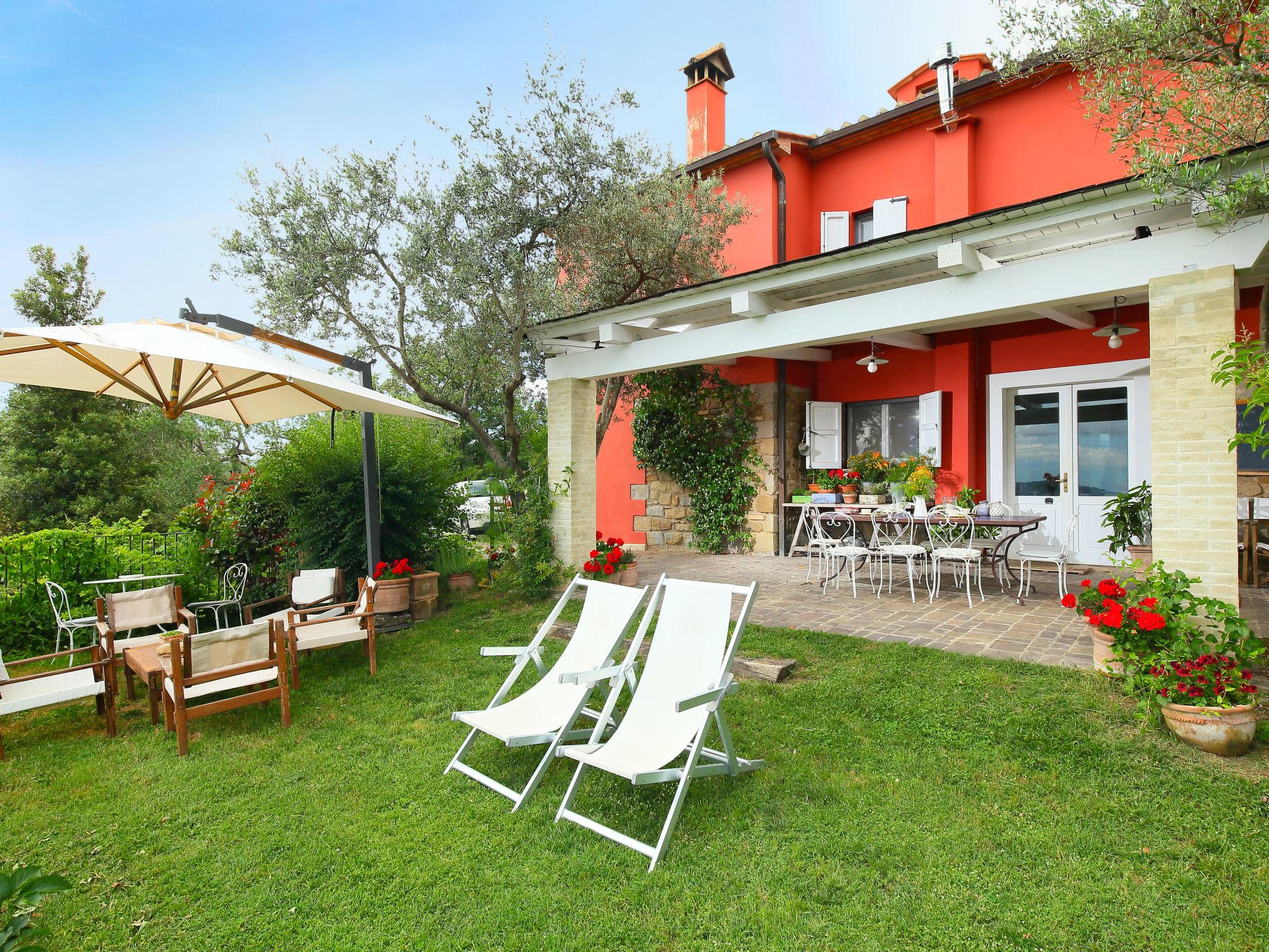 Photo 3 - Maison de 3 chambres à Pérouse avec piscine privée et jardin