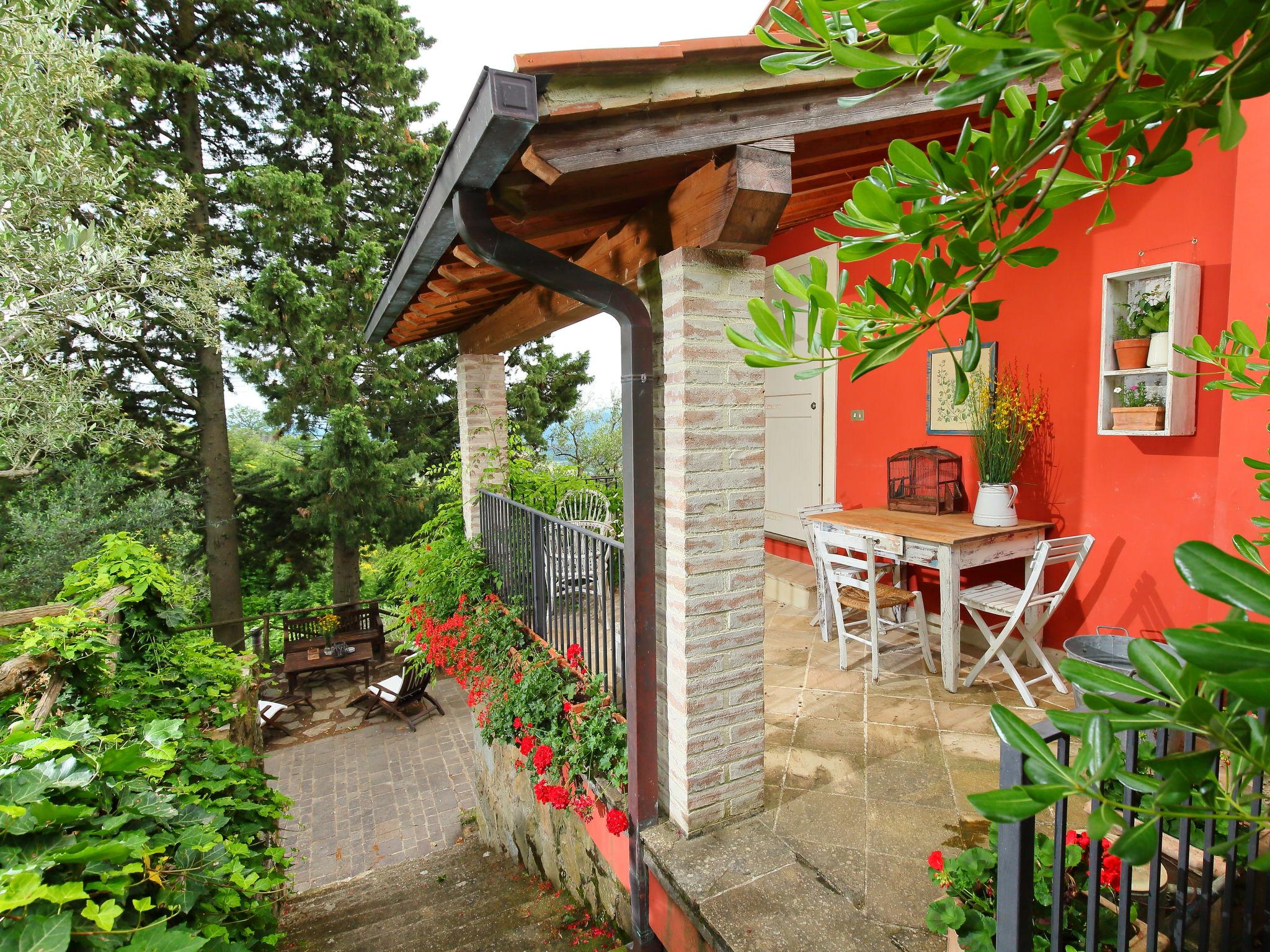 Foto 45 - Casa con 3 camere da letto a Perugia con piscina privata e giardino