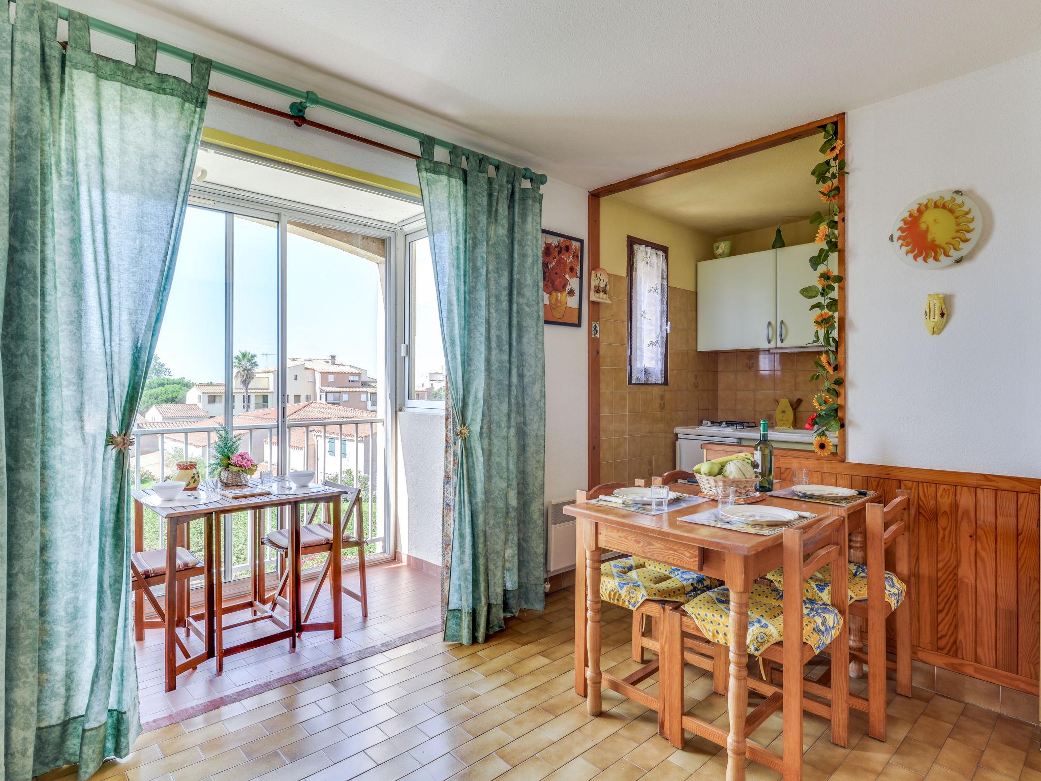 Photo 8 - Appartement de 1 chambre à Agde avec vues à la mer