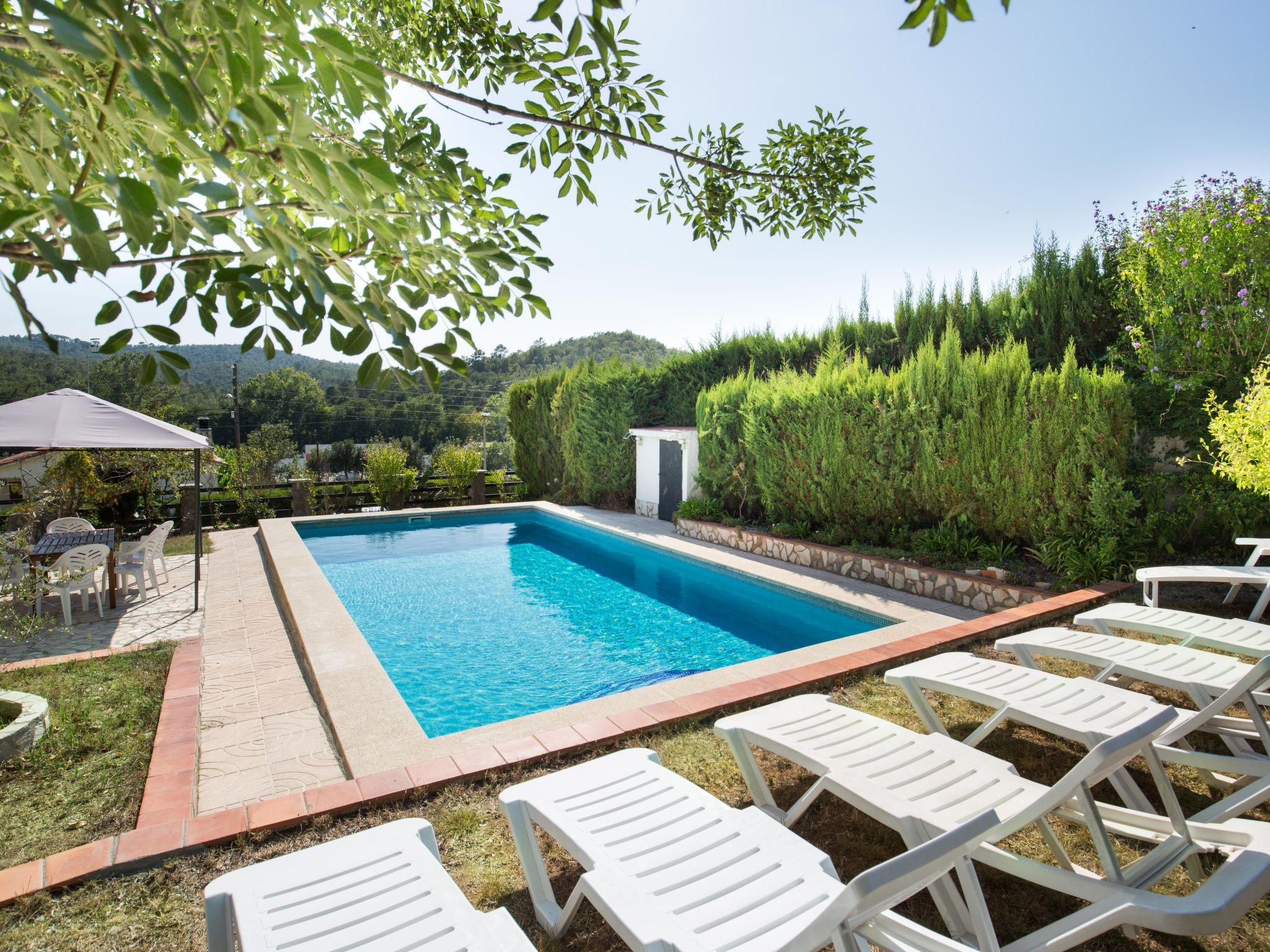 Foto 1 - Casa de 5 quartos em Vidreres com piscina privada e vistas do mar