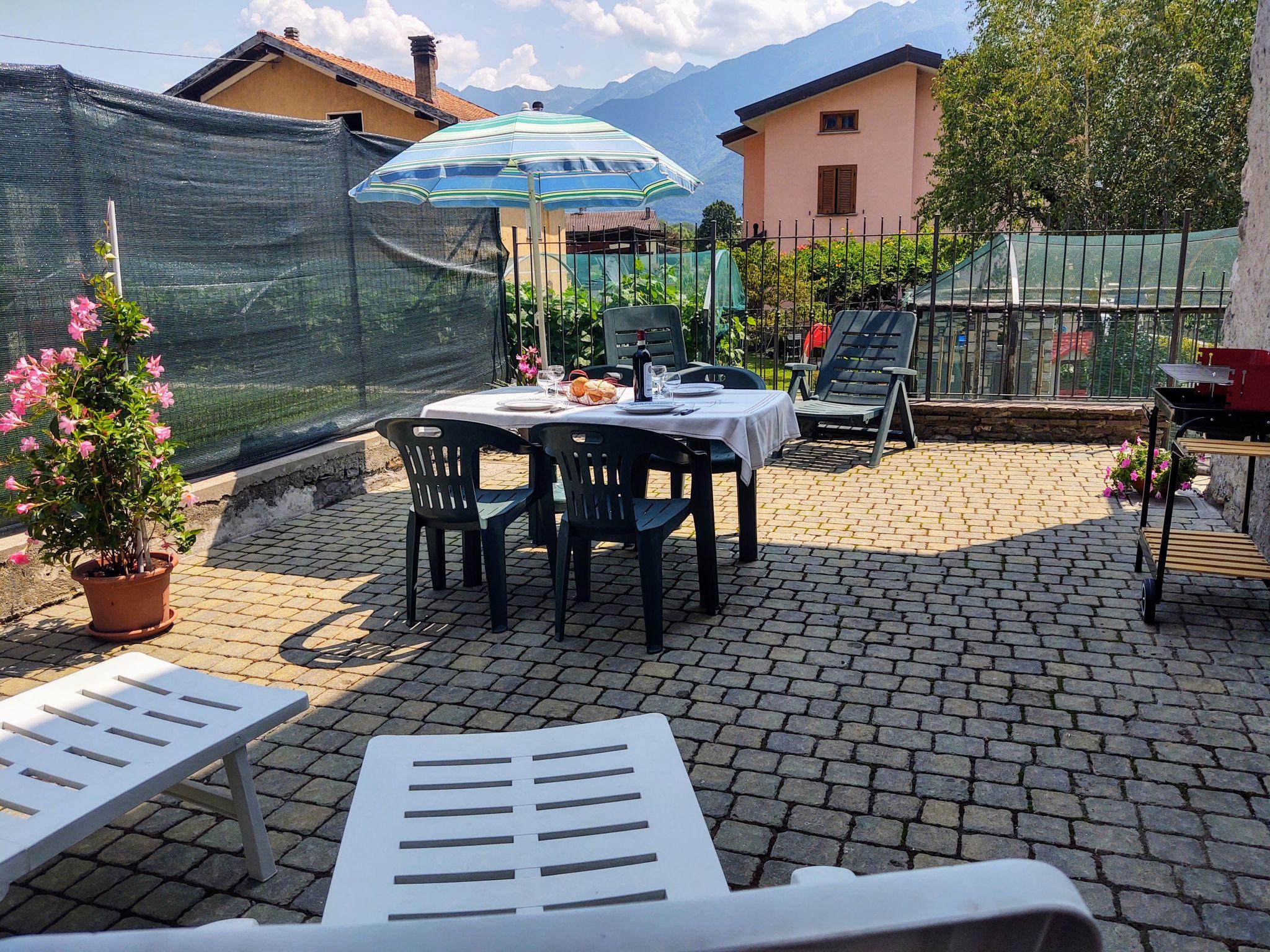 Photo 3 - Maison de 2 chambres à Sorico avec terrasse et vues sur la montagne