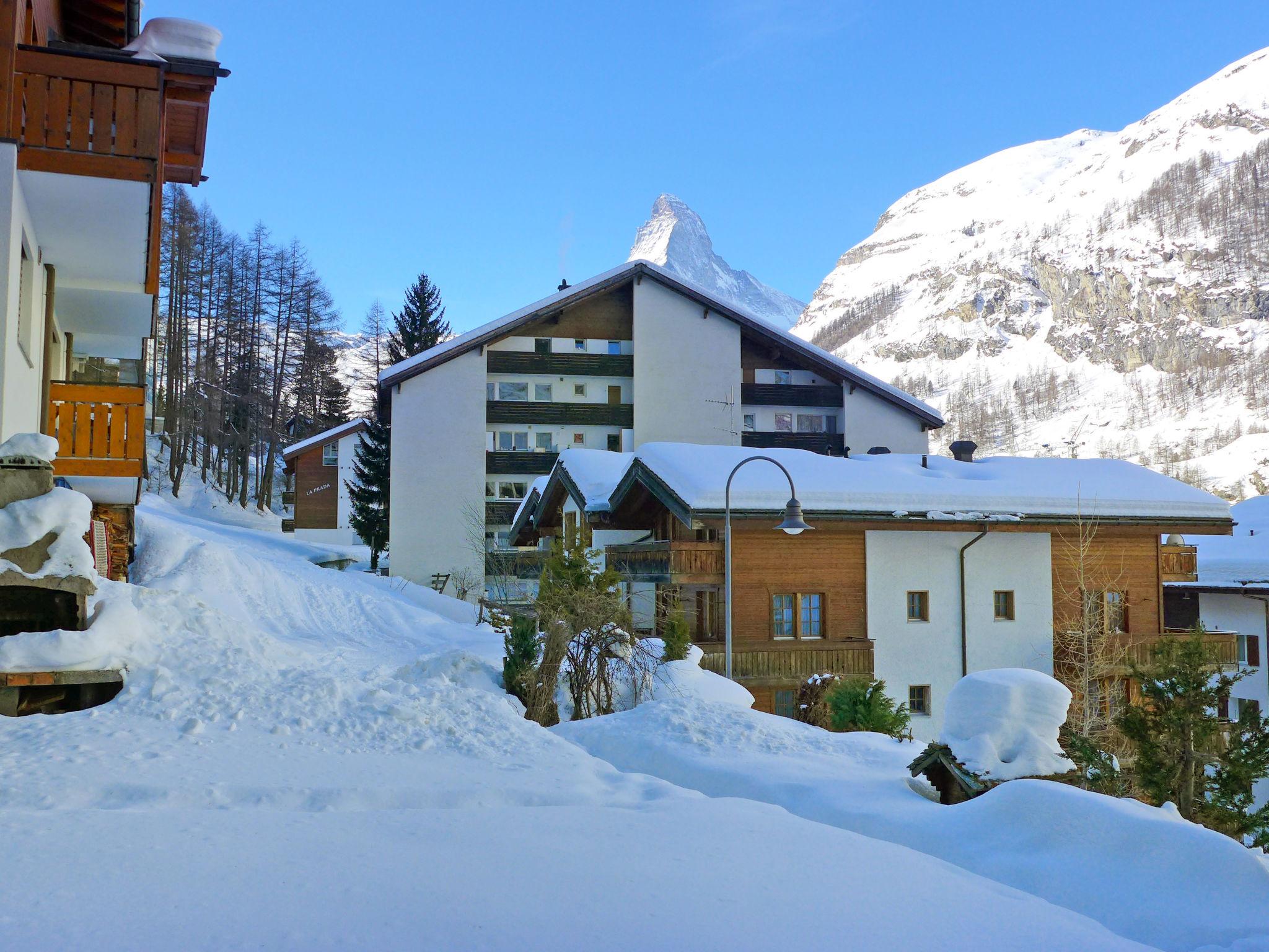 Photo 2 - Appartement de 1 chambre à Zermatt avec terrasse et vues sur la montagne