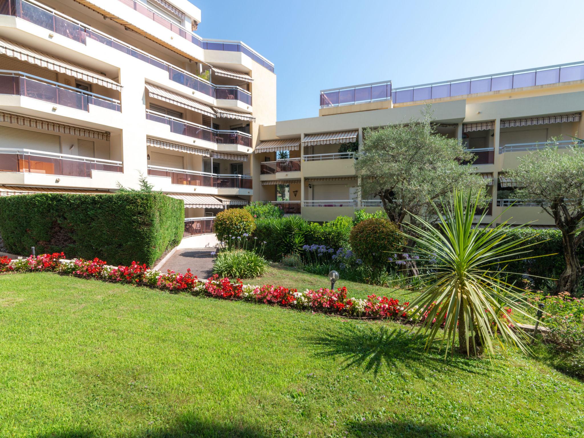 Foto 17 - Apartamento de 1 habitación en Vallauris con piscina y vistas al mar