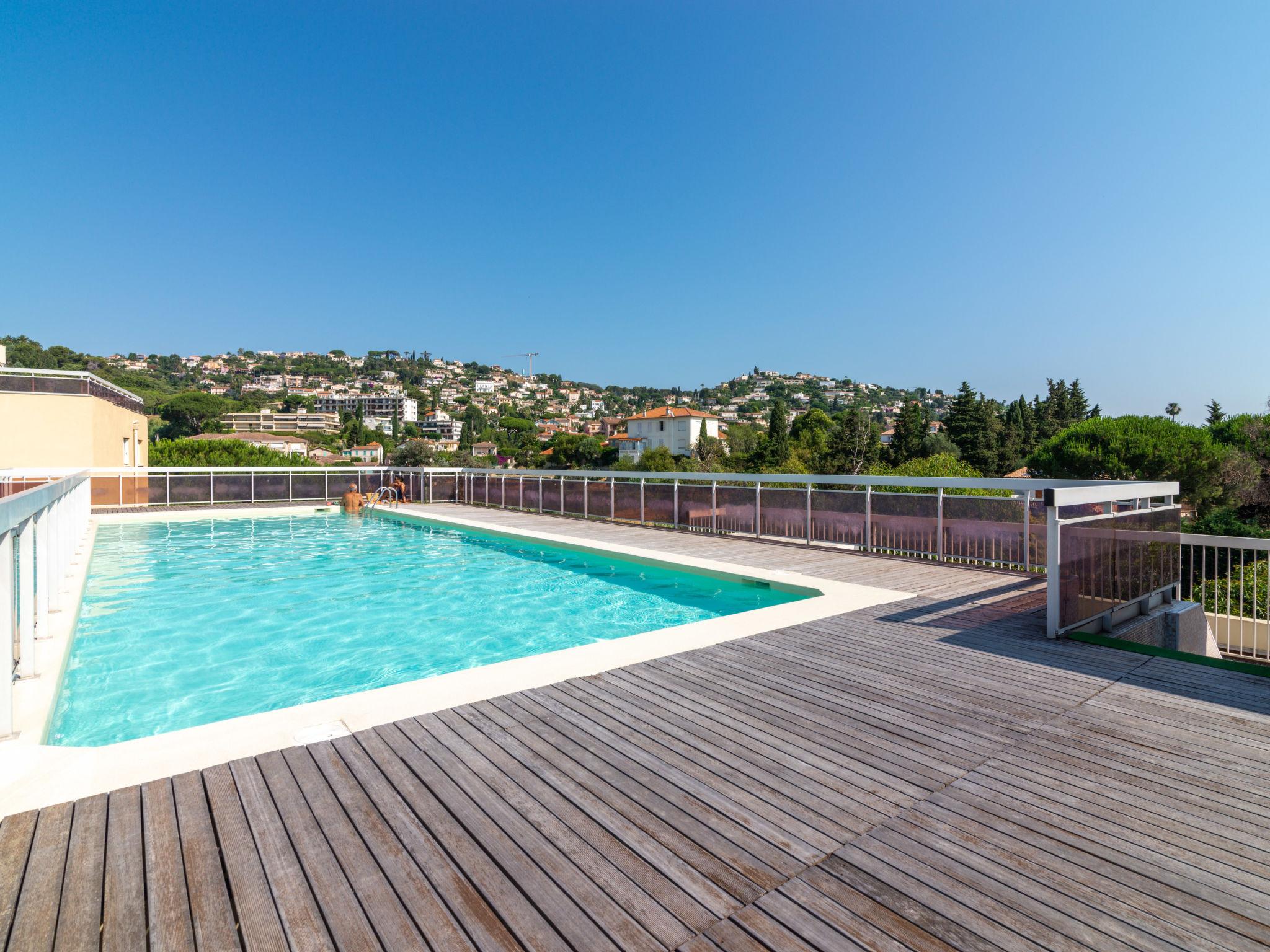 Foto 2 - Apartamento de 1 habitación en Vallauris con piscina y vistas al mar