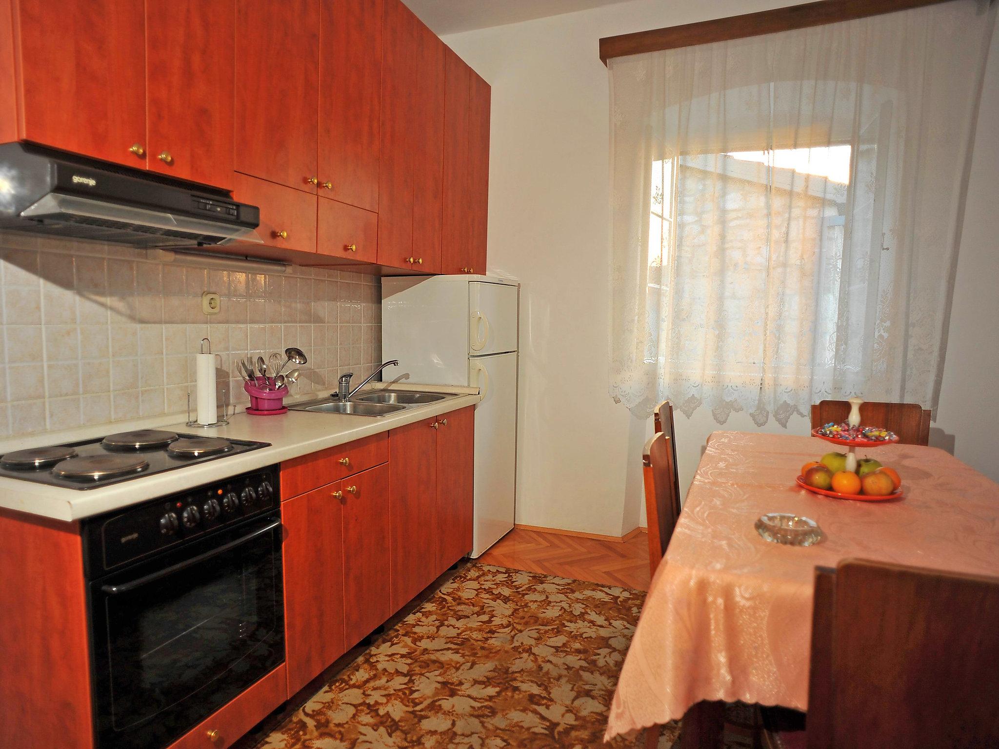 Photo 6 - Appartement de 3 chambres à Sutivan avec vues à la mer