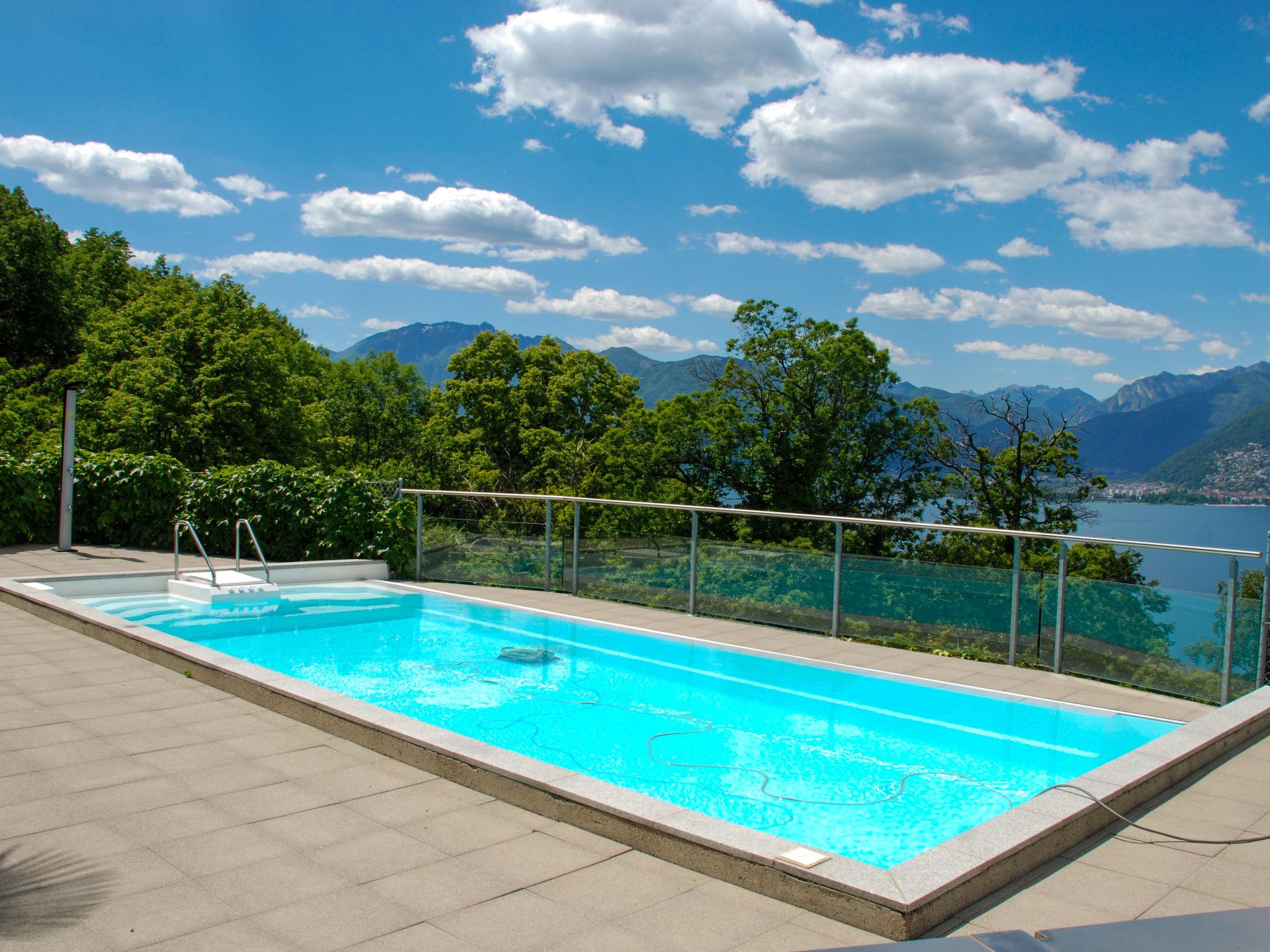 Foto 20 - Appartamento con 2 camere da letto a Gambarogno con piscina e terrazza