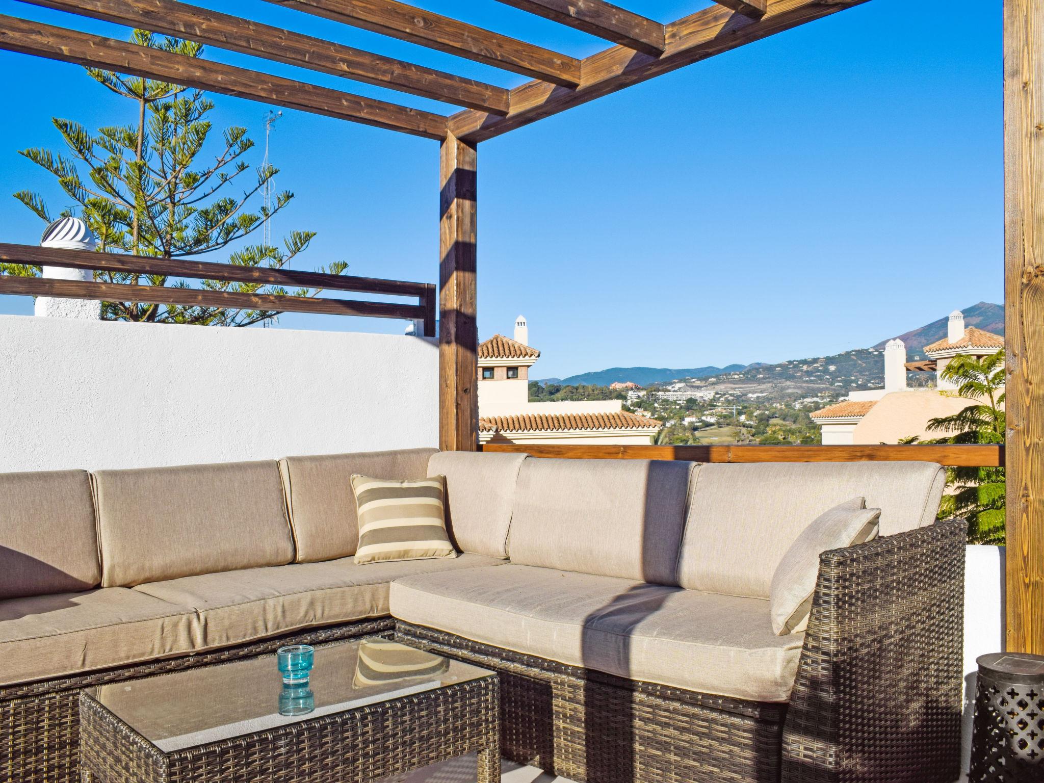 Foto 16 - Apartamento de 2 quartos em Marbella com piscina e vistas do mar