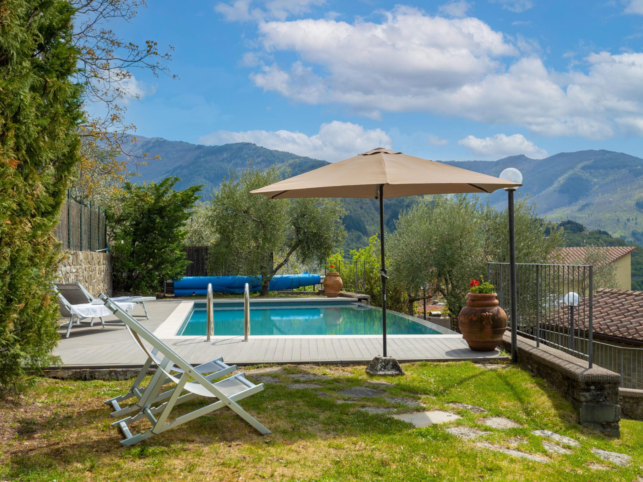 Foto 3 - Casa de 2 habitaciones en Loro Ciuffenna con piscina privada y jardín
