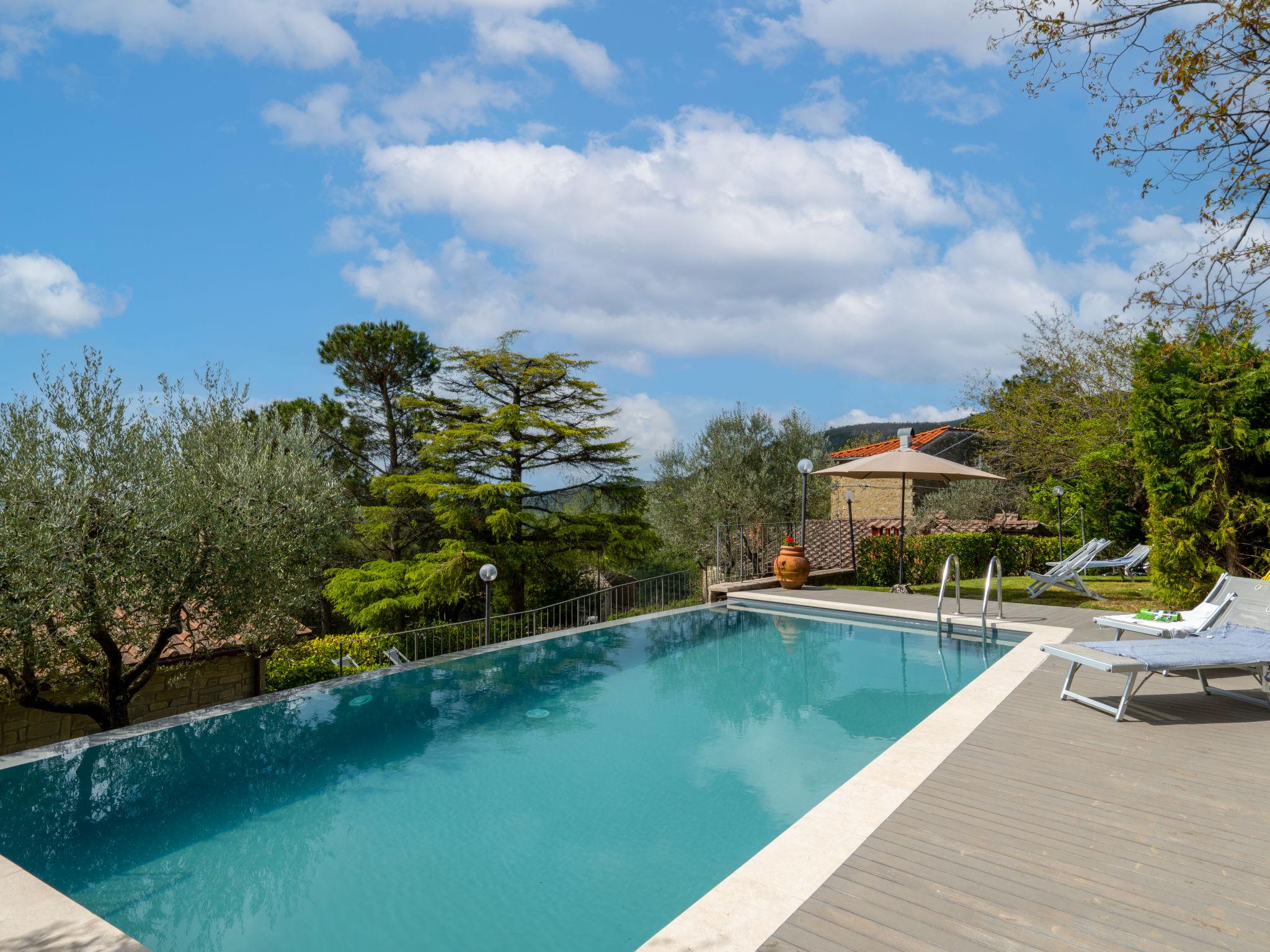 Foto 30 - Casa de 2 habitaciones en Loro Ciuffenna con piscina privada y jardín