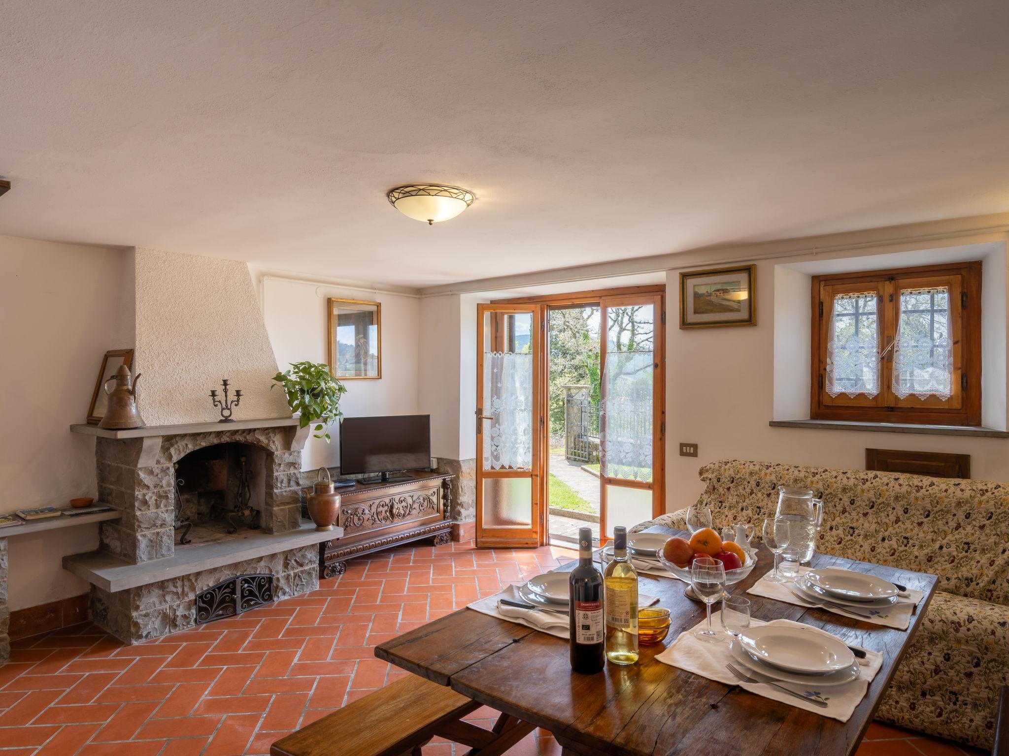 Photo 5 - Maison de 2 chambres à Loro Ciuffenna avec piscine privée et jardin